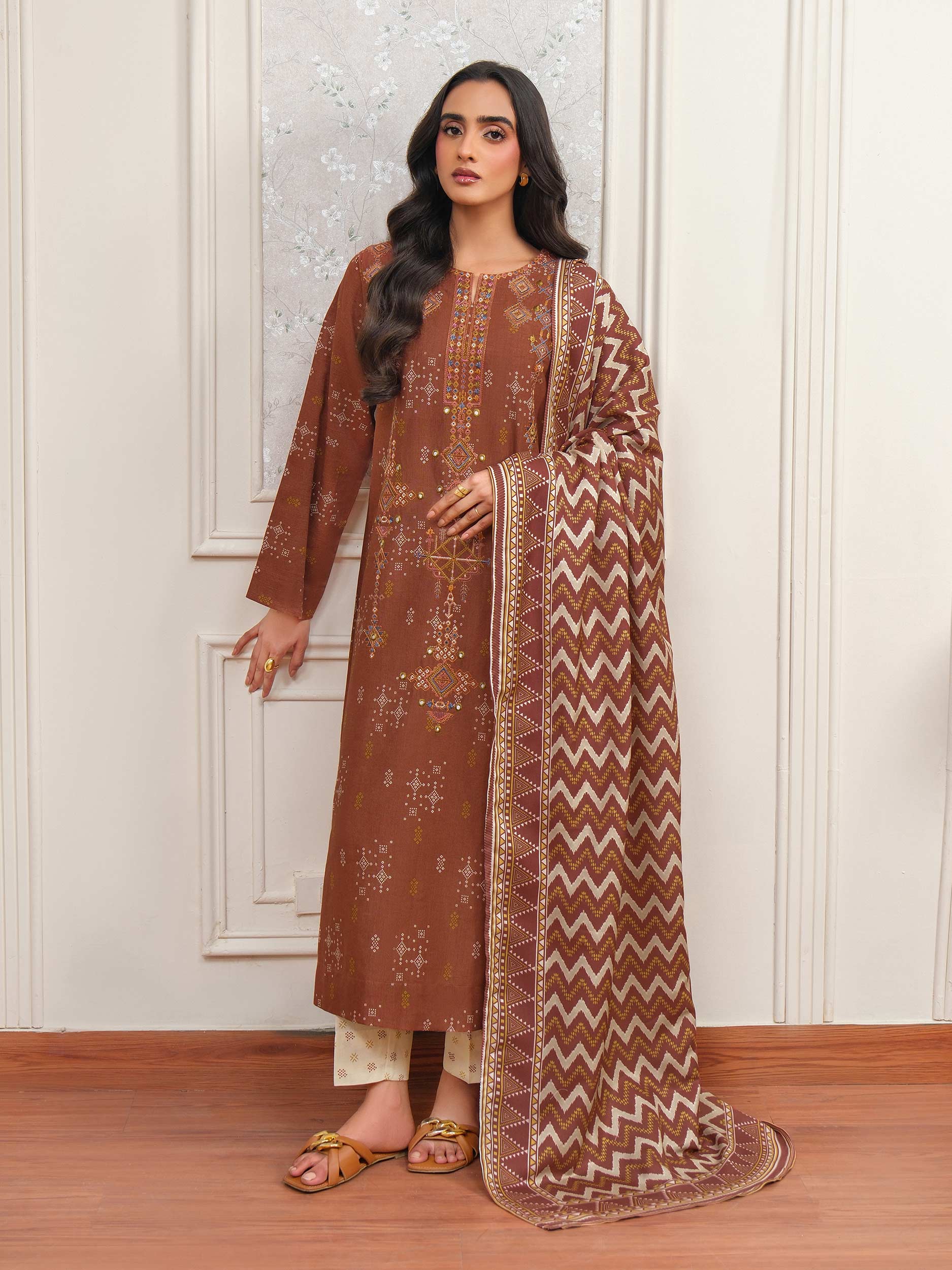 Limelight U4044SU-3PC-425 Winter Embroiderd Collection 2025 - Image 2