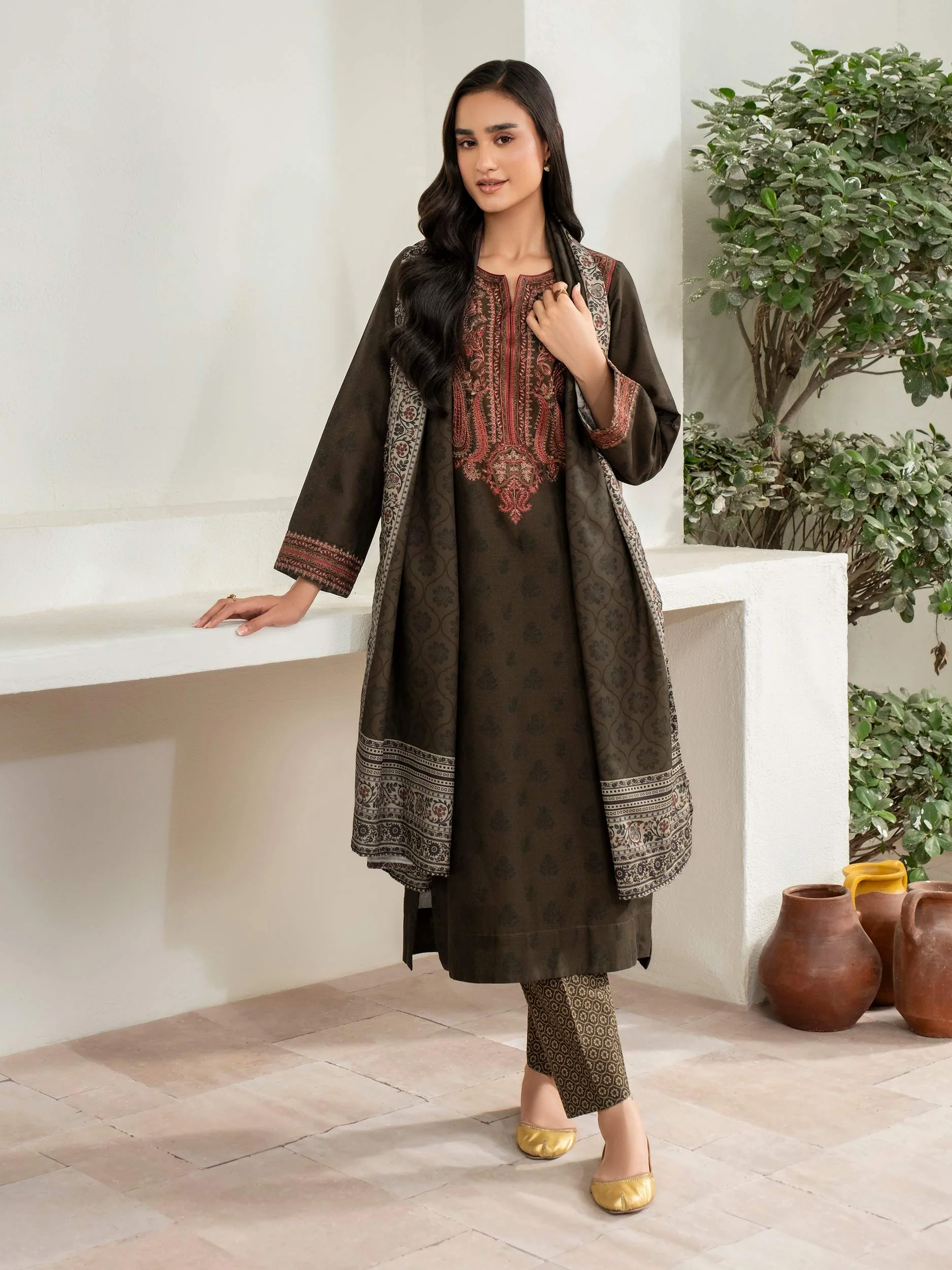 Limelight U4055SU-3PC-227 Winter Embroiderd Collection 2025 - Image 2