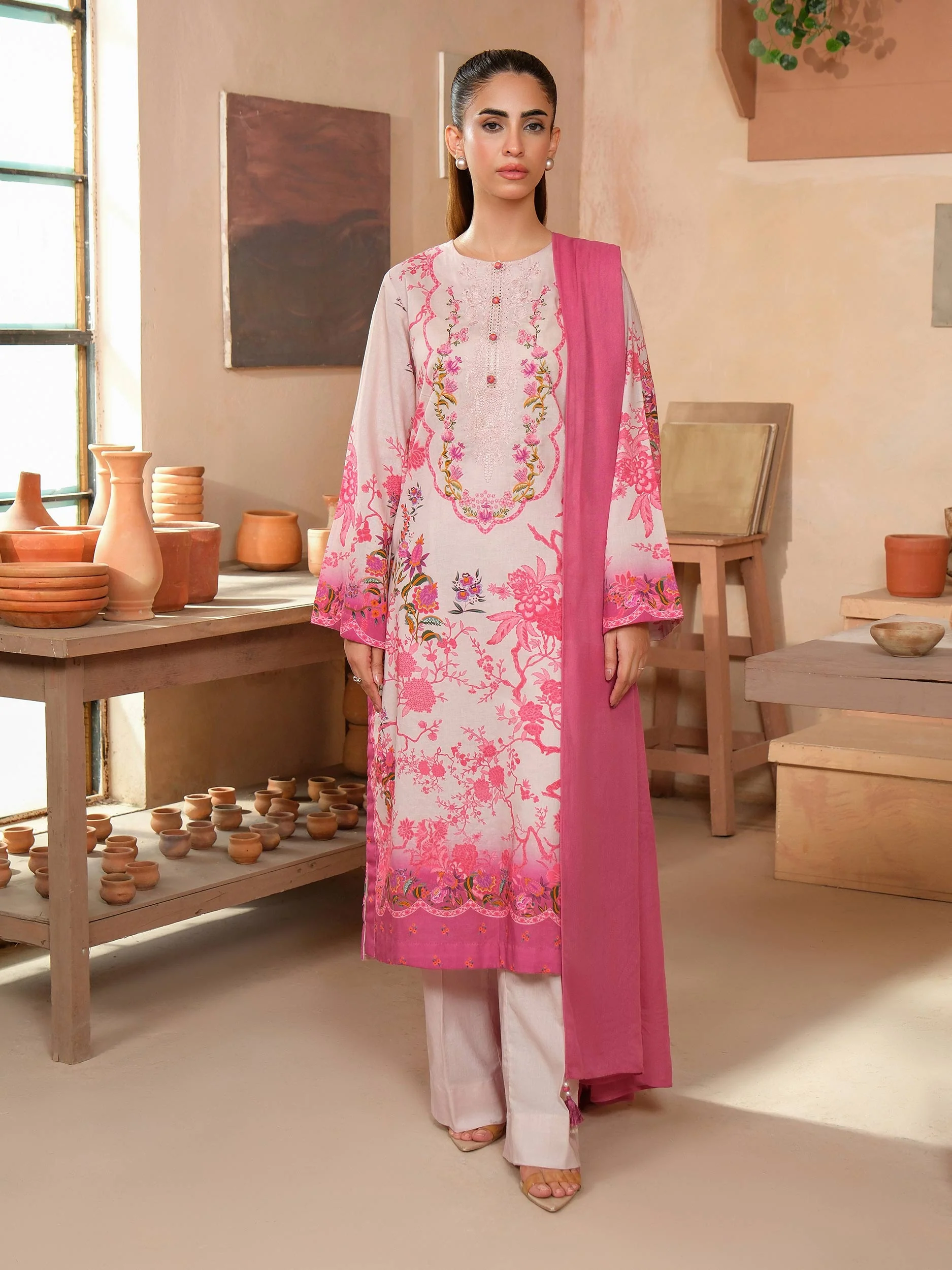 Limelight U4091SU-3PC-489 Winter Embroiderd Collection 2025