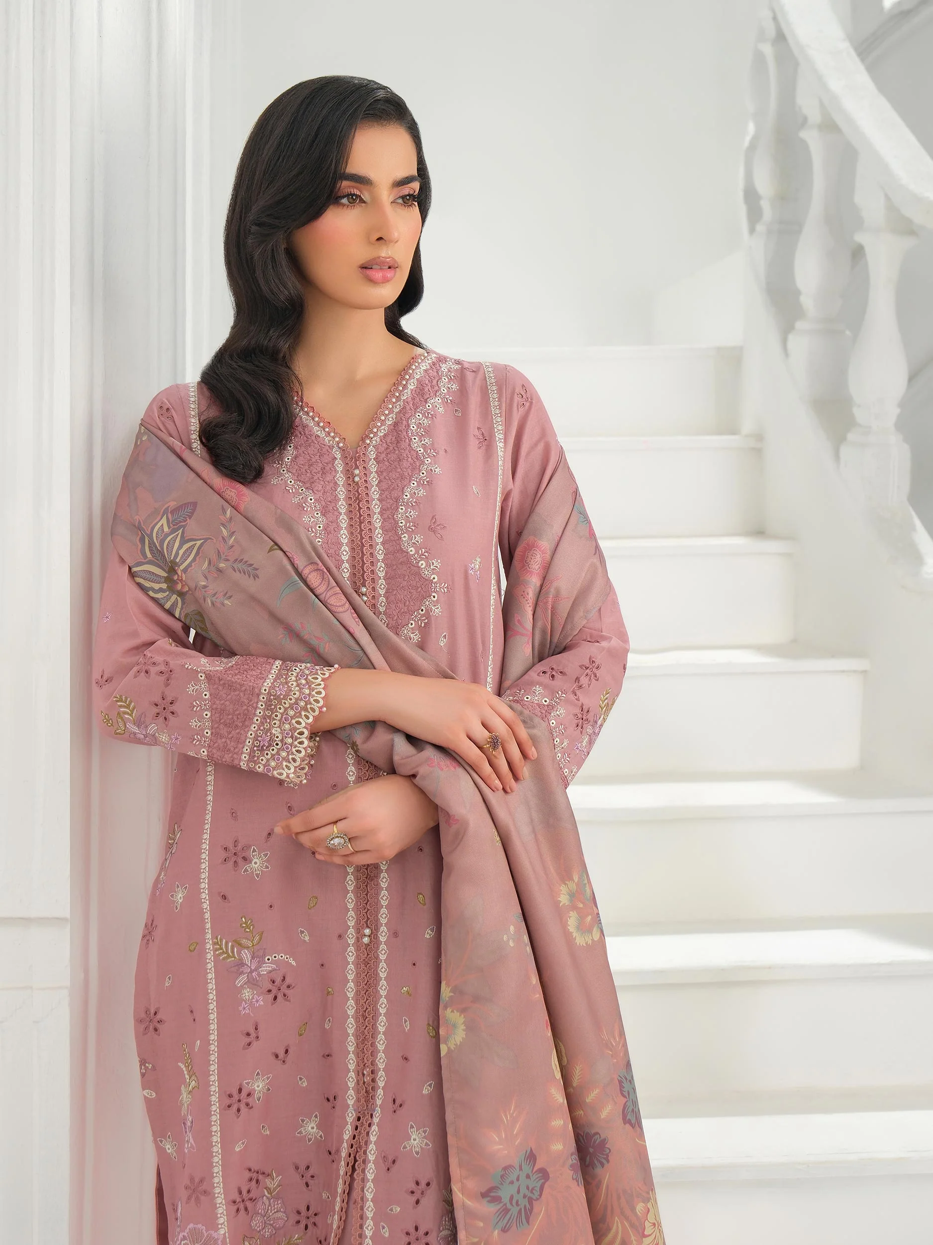 Limelight U4092SU-3PC-489 Winter Embroiderd Collection 2025 - Image 2