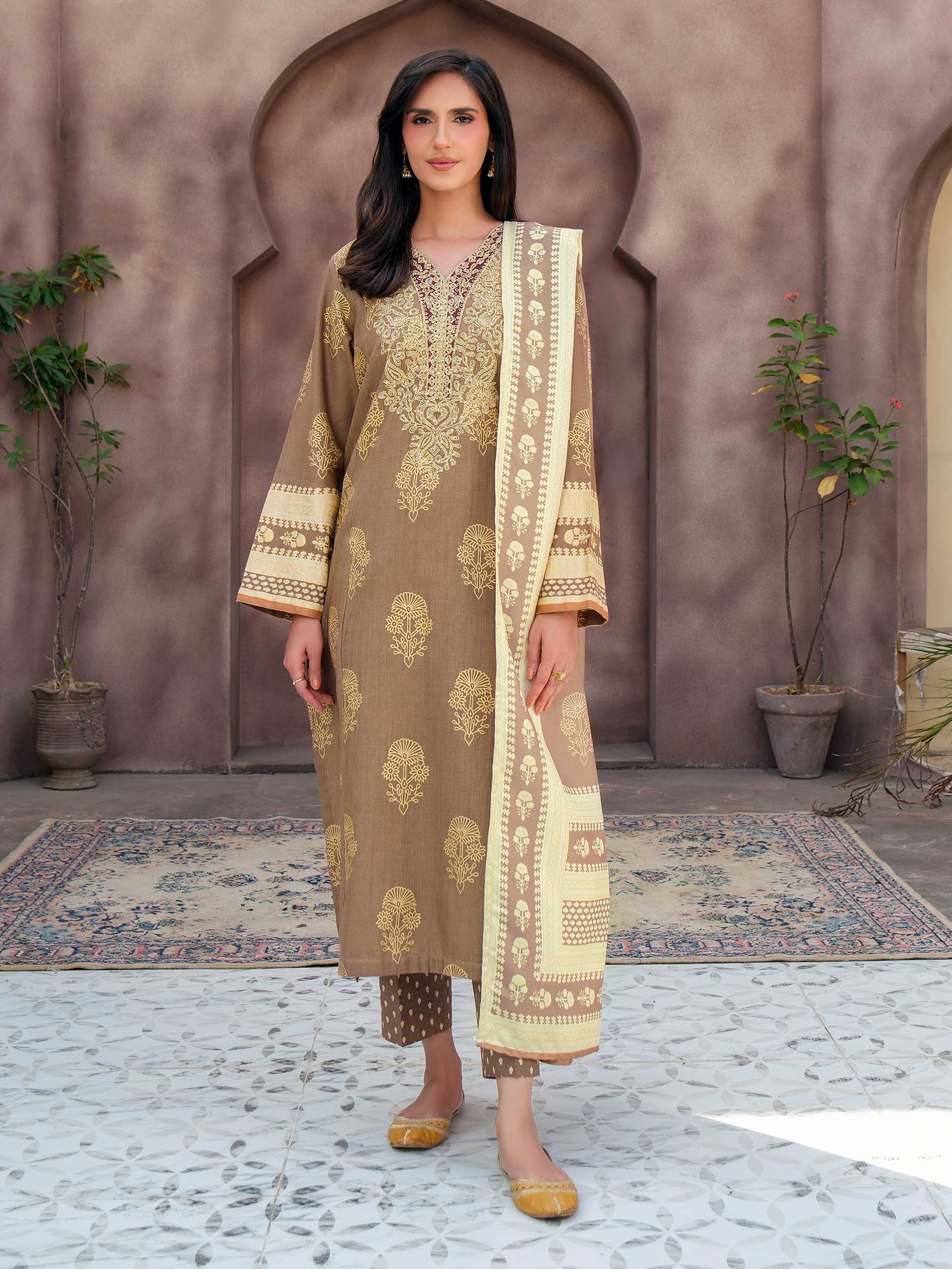 Limelight U4125SU-3PC-091 Winter Embroiderd Collection 2025