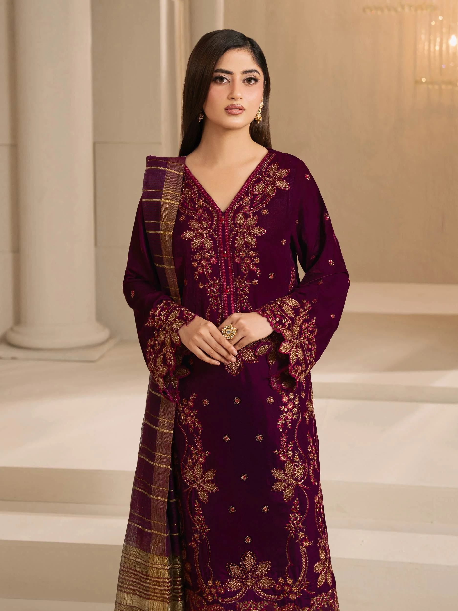 Limelight U4369SU-3PC-597 Winter Embroiderd Collection 2025 - Image 2