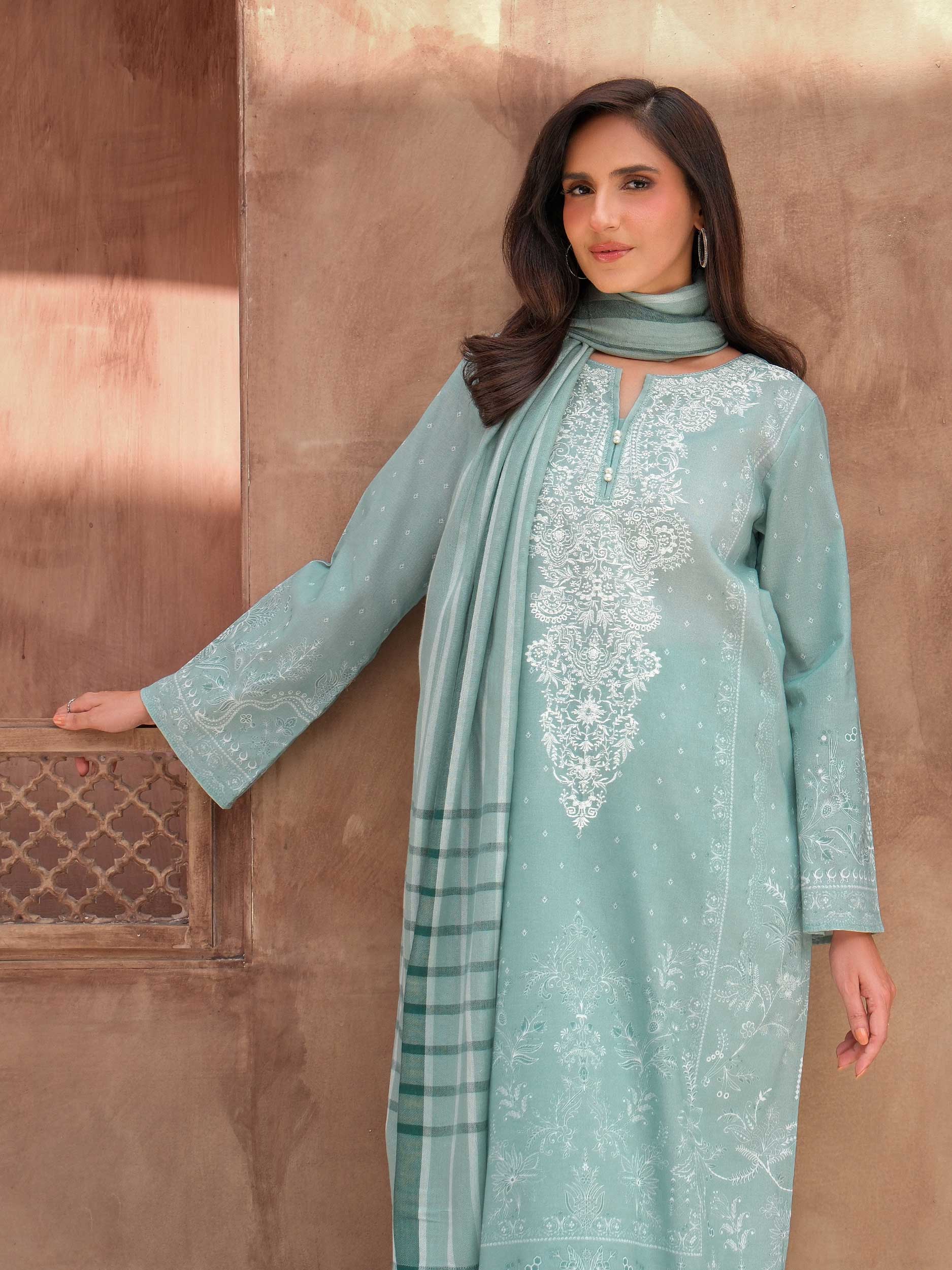 Limelight U4483SU-3PC-283 Winter Embroiderd Collection 2025 - Image 2