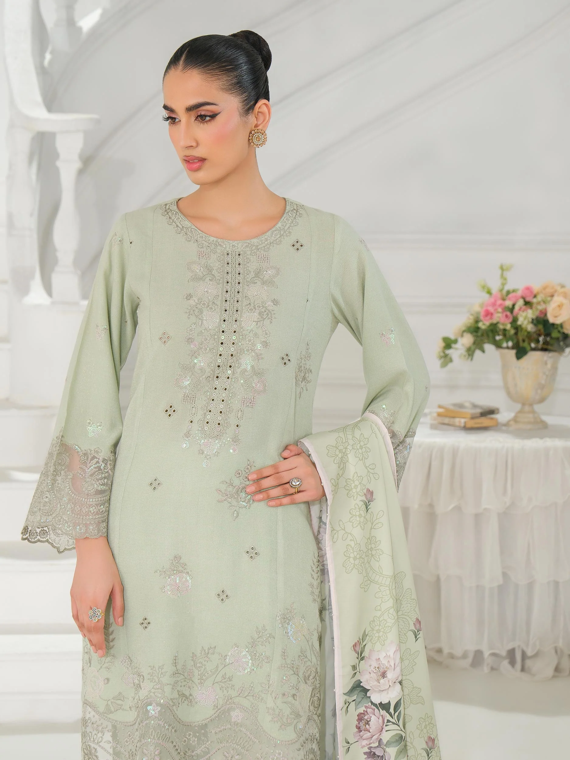 Limelight U4493SU-3PC-283 Winter Embroiderd Collection 2025 - Image 2