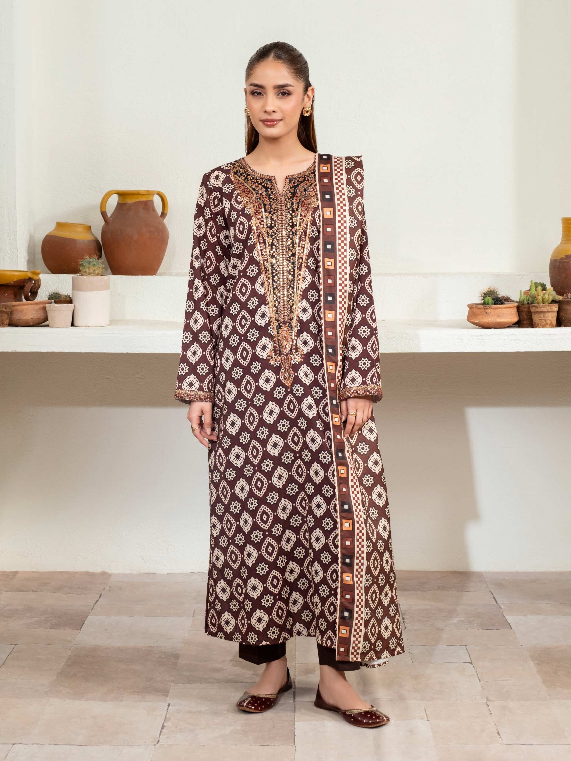 Limelight U4622SU-3PC-091 Winter Embroiderd Collection 2025