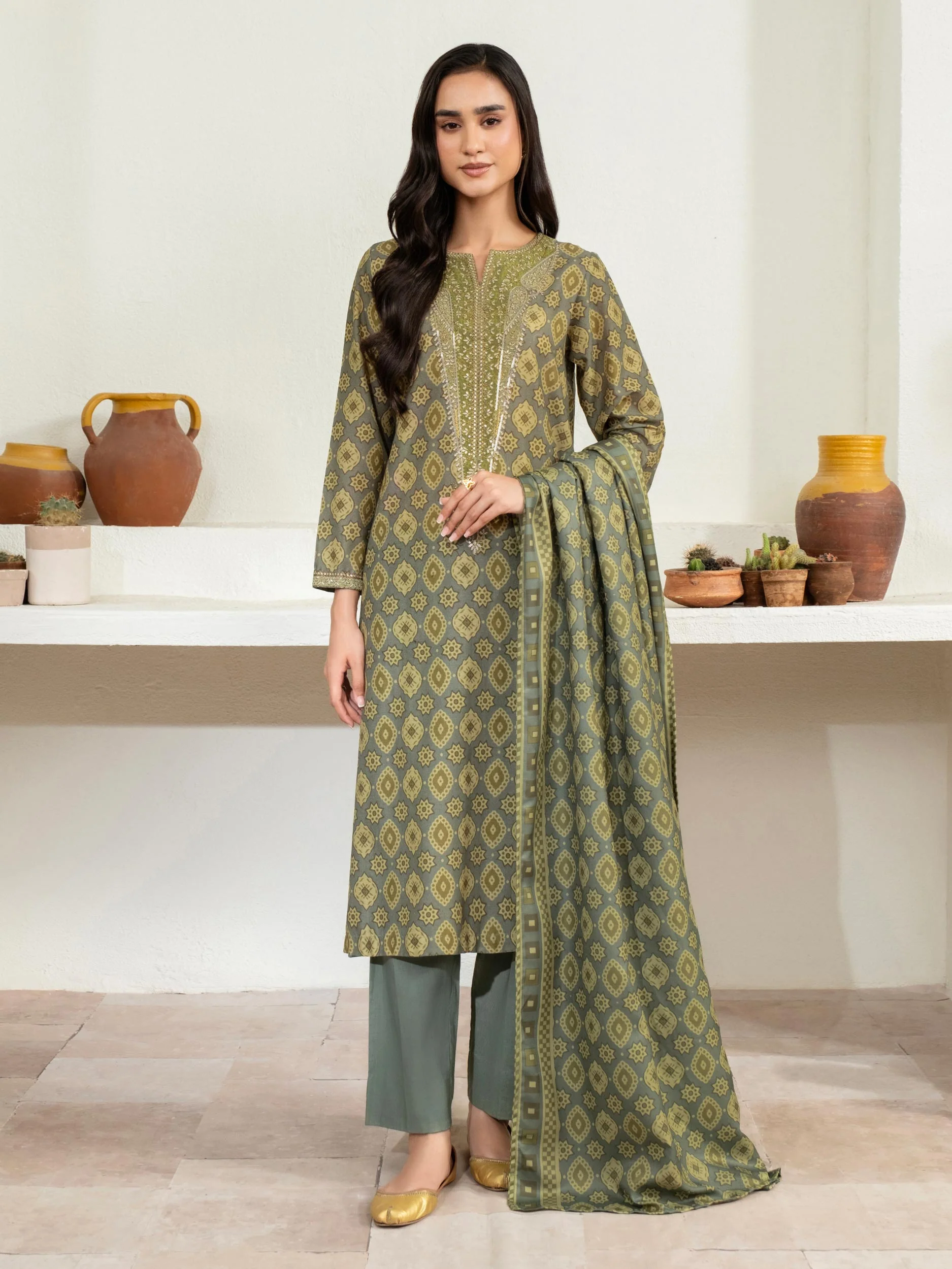 Limelight U4622SU-3PC-227 Winter Embroiderd Collection 2025