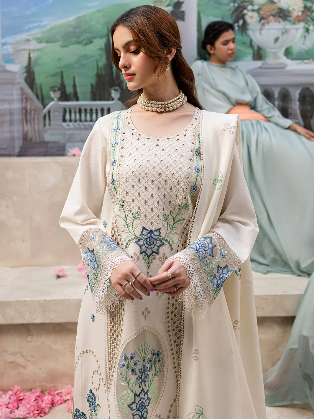 Mahnur Cecilia Veronica Luxury Karandi 2024 - Image 2