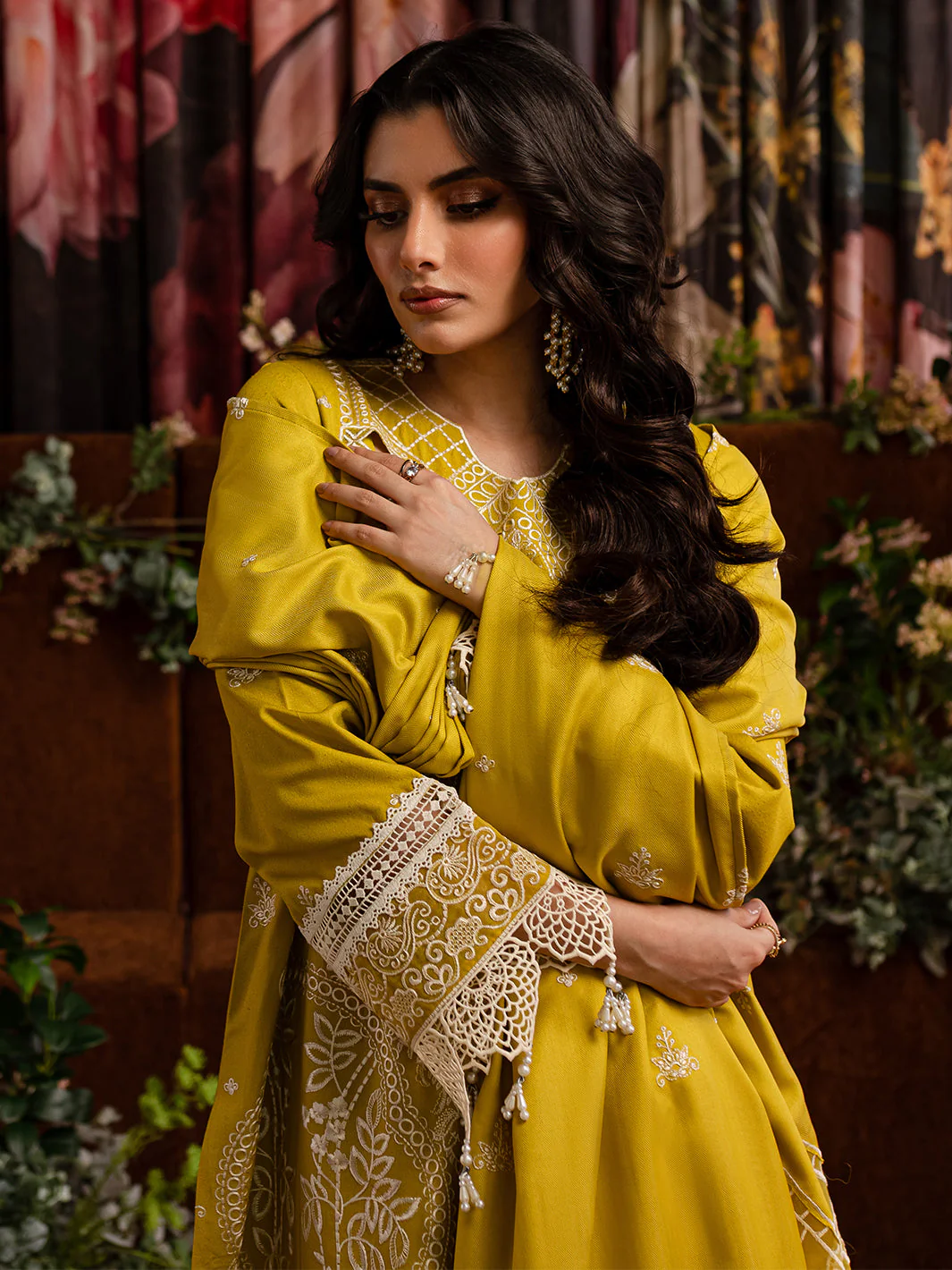Mahnur Clara Veronica Luxury Karandi 2024 - Image 2