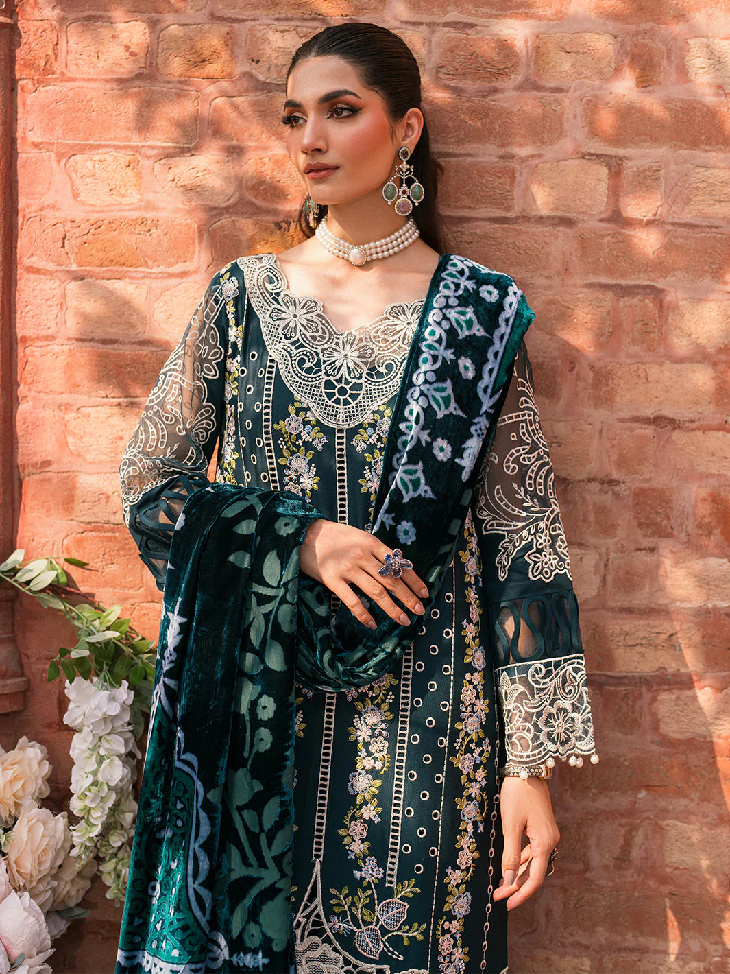 Mahnur Elys Nazakat Luxury Winter 2024 - Image 2