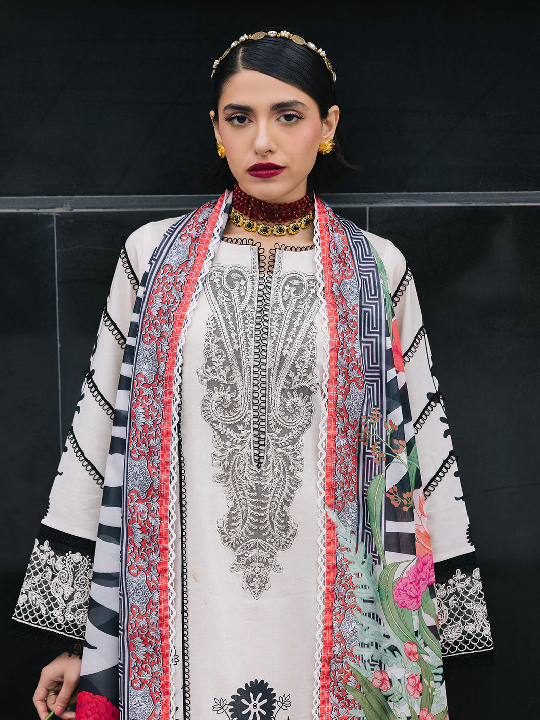 Mahnur Freesia Broadway Luxury Lawn 2025 - Image 2