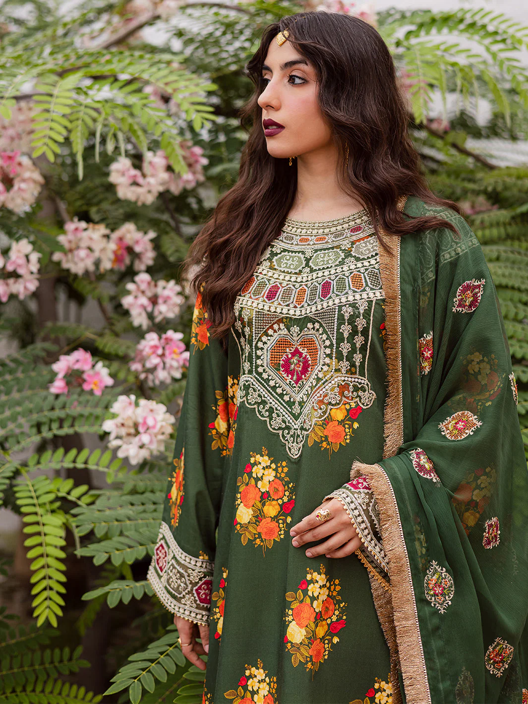 Mahnur  G - 05 | 3 PC VISCOSE Winter Collection 2025 - Image 2