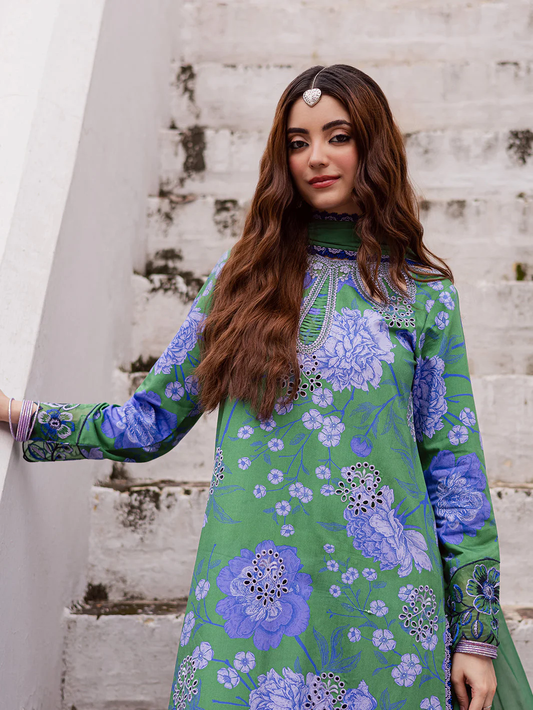 Mahnur  G - 06 | 3 PC VISCOSE Winter Collection 2025 - Image 2