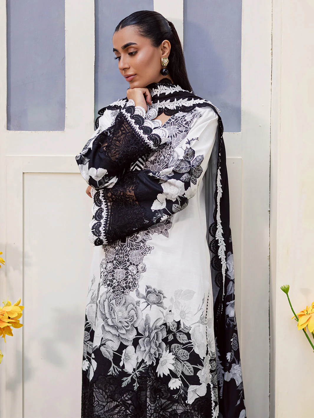 Mahnur GR-05 | 3 PC Khaddar Winter Collection 2025 - Image 2