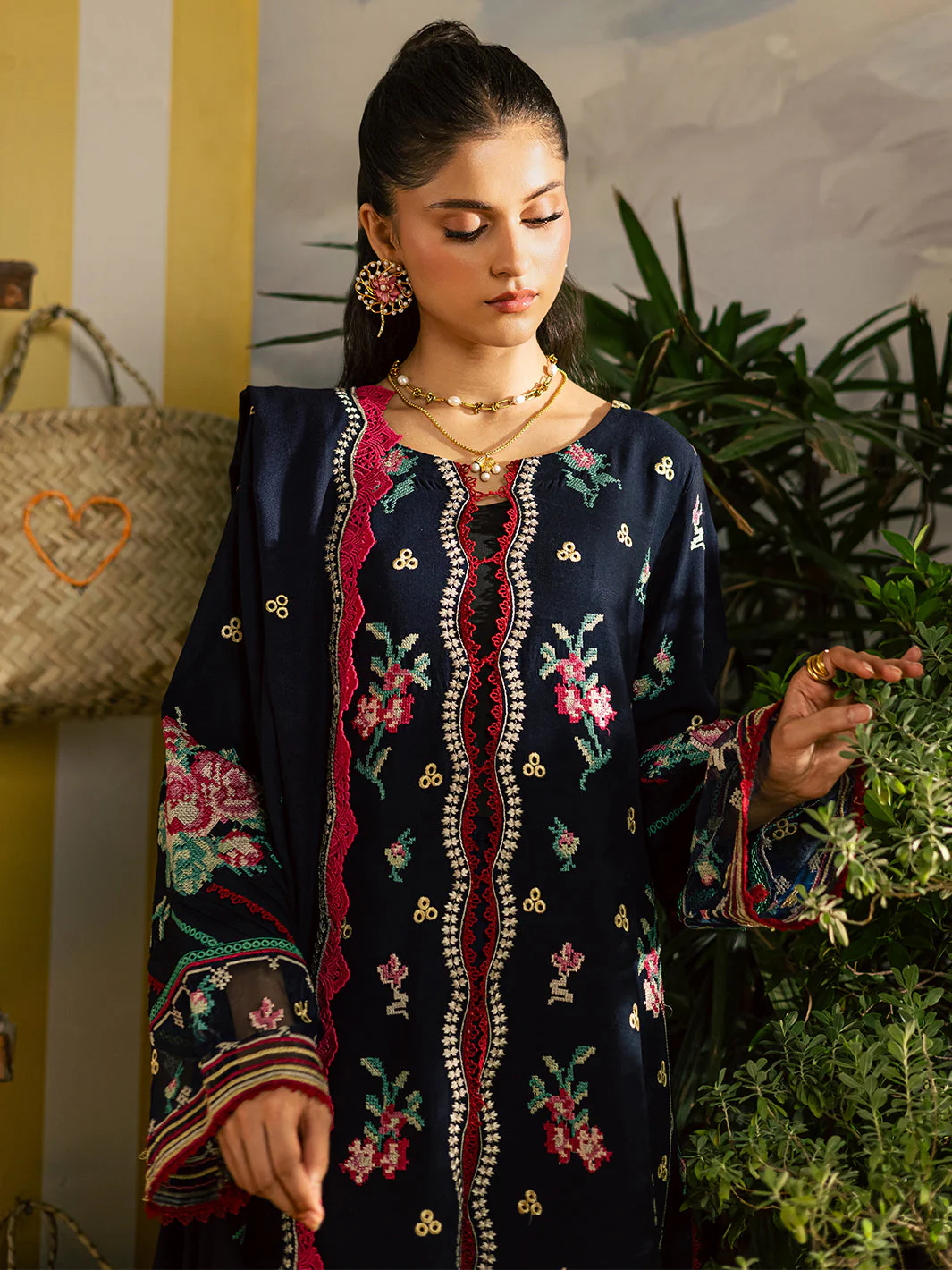 Mahnur  K - 06 | 3 PC LINEN Winter Collection 2025 - Image 2