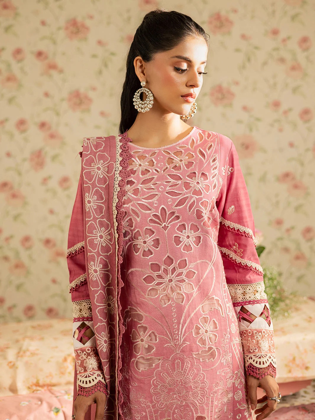 Mahnur  K - 13 | 3 PC LINEN Winter Collection 2025 - Image 2