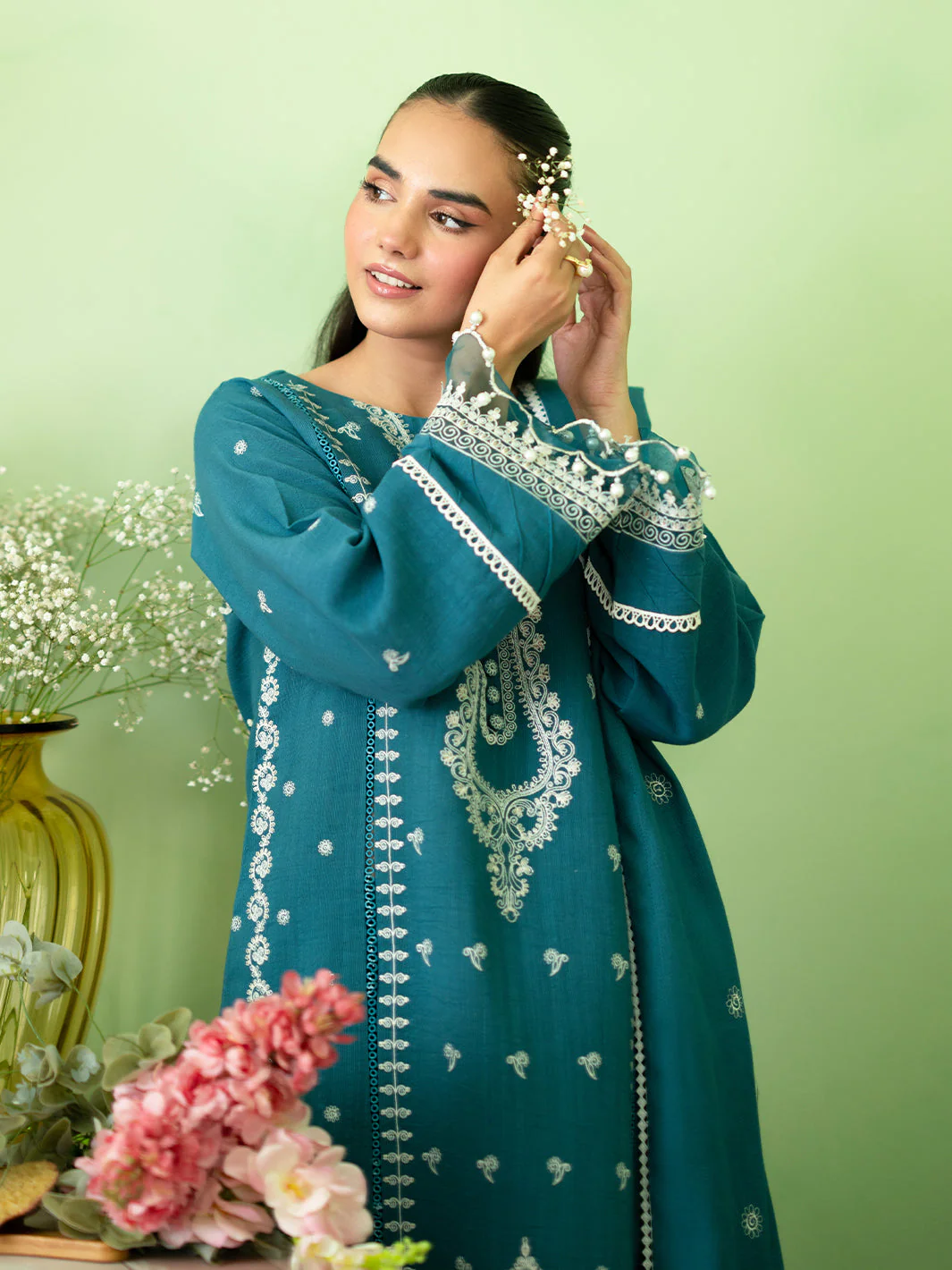 Mahnur Meris Leila Winter 2024 - Image 2