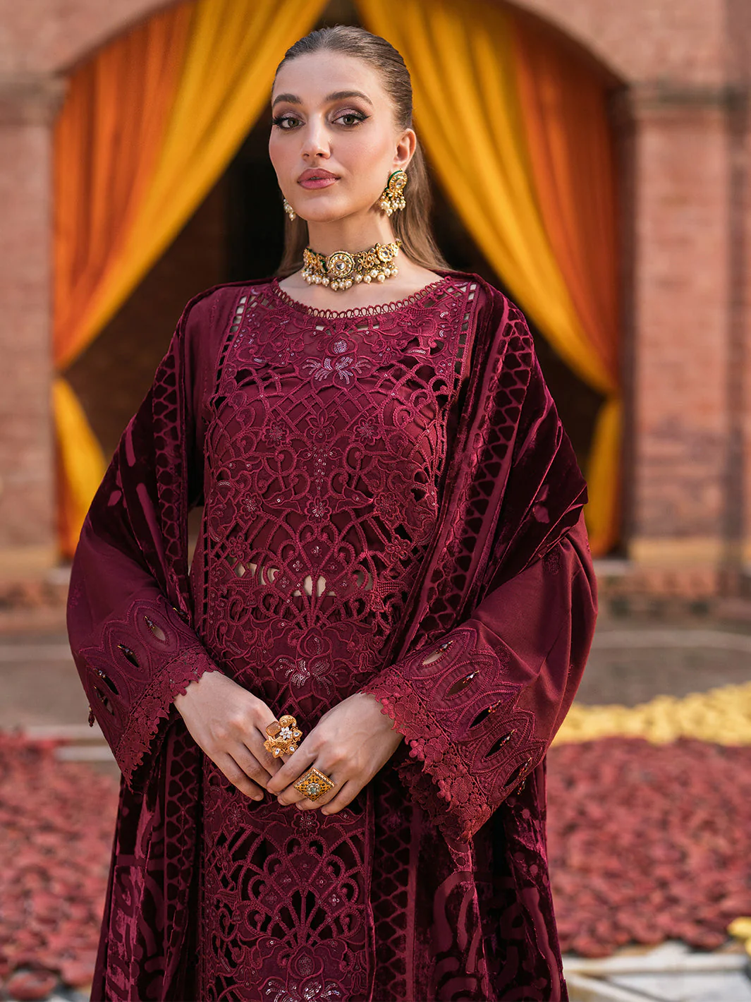 Mahnur Reina Nazakat Luxury Winter 2024 - Image 2