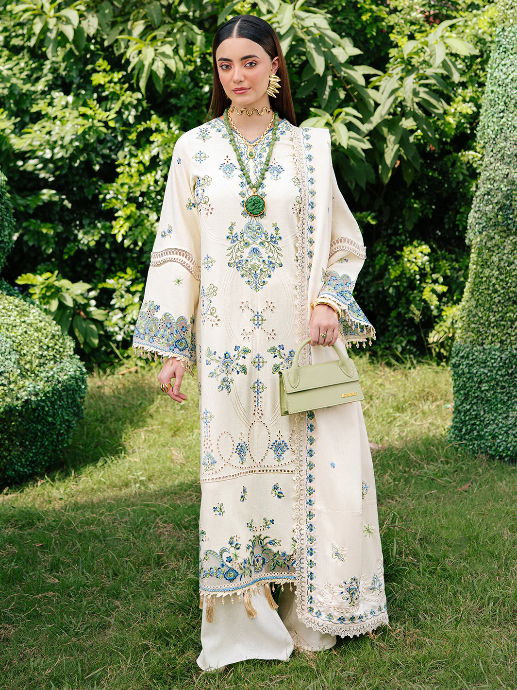 Mahnur  SG-001 | 3 PC Karandi Winter Collection 2025