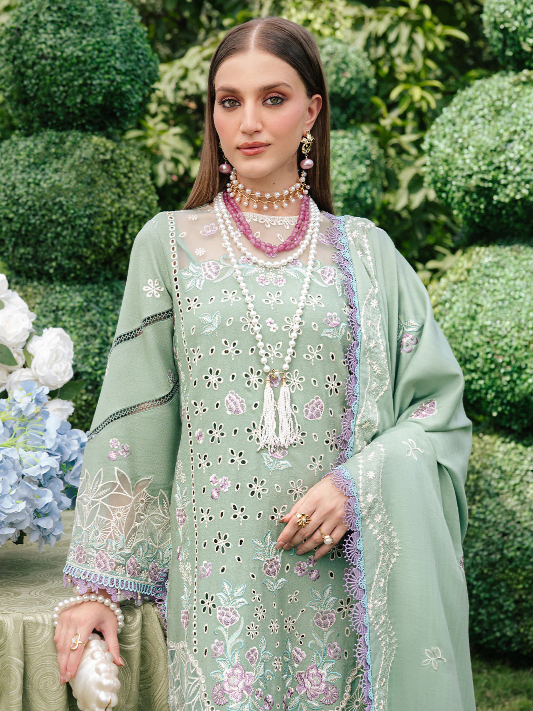 Mahnur SG-002 | 3 PC Karandi Winter Collection 2025 - Image 2