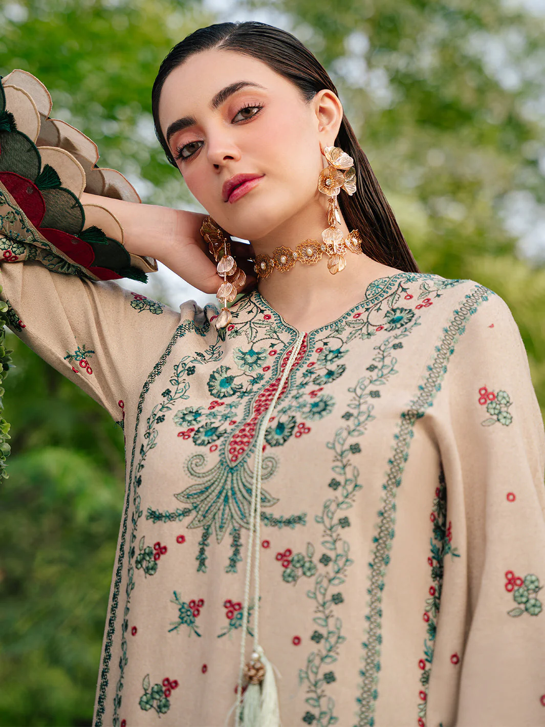 Mahnur SG-008 | 3 PC Karandi Winter Collection 2025 - Image 2