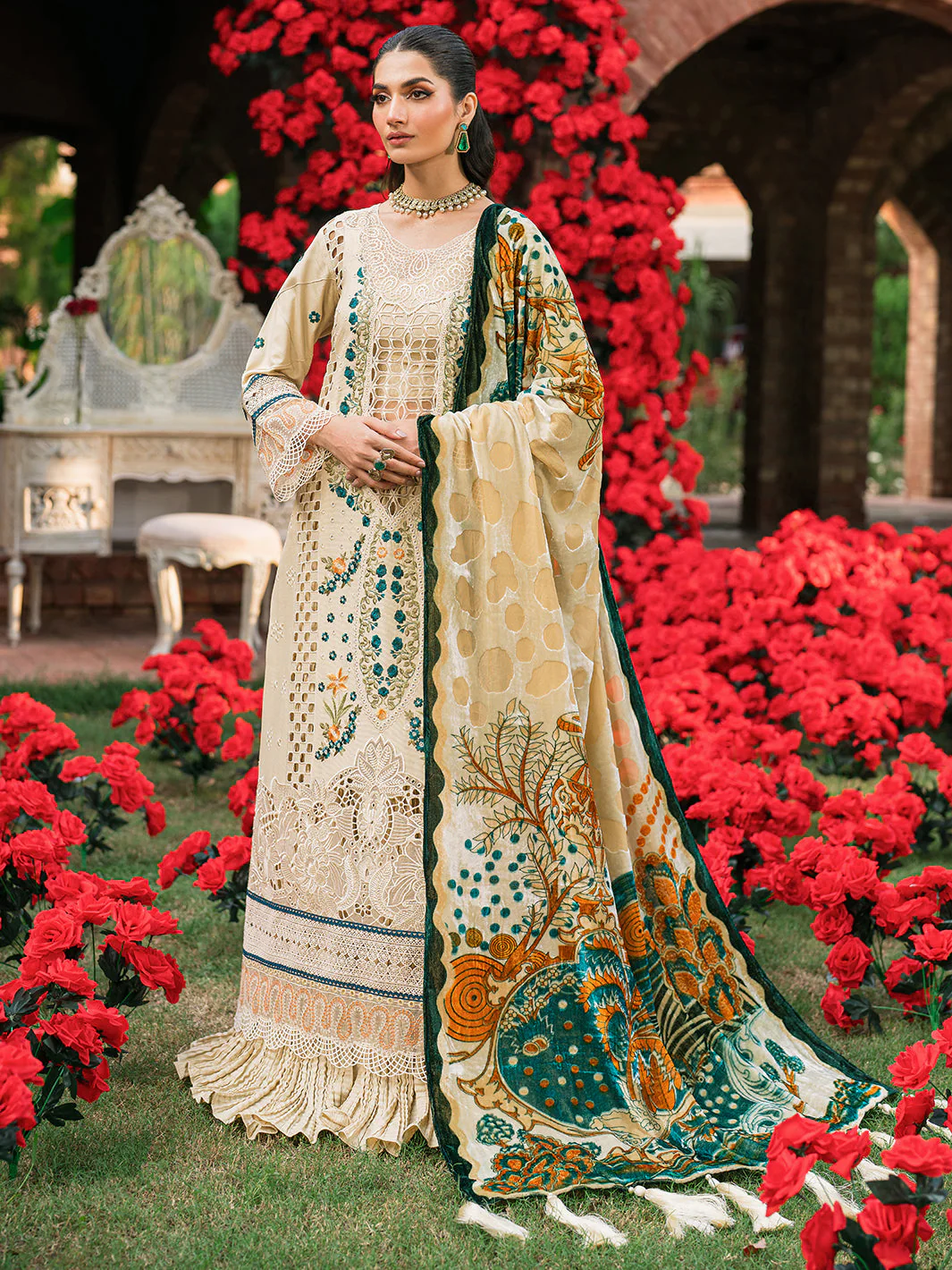 Mahnur Zeya Nazakat Luxury Winter 2024