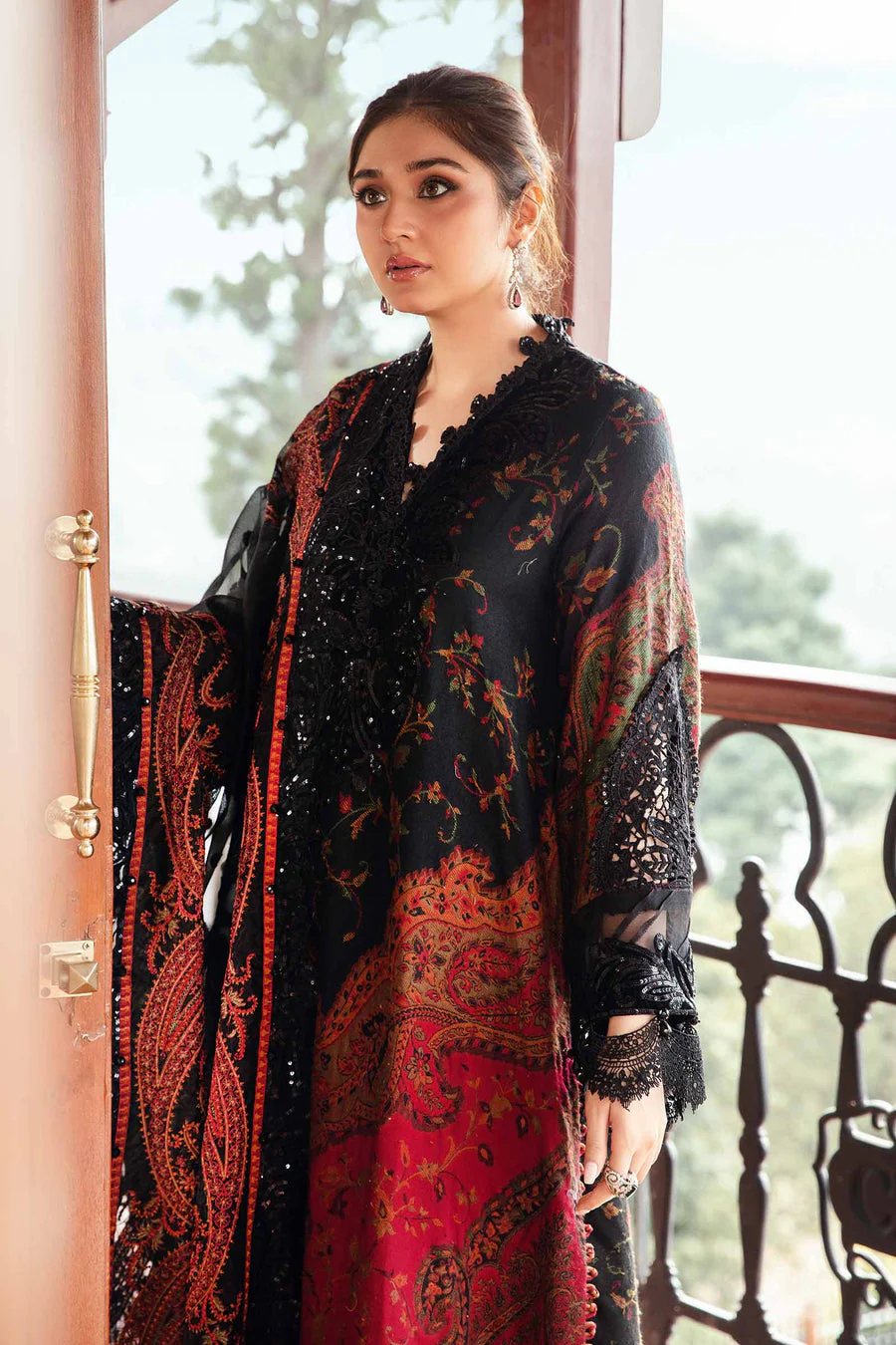 Maria B DL-1204 Winter Luxe 2024 - Image 2
