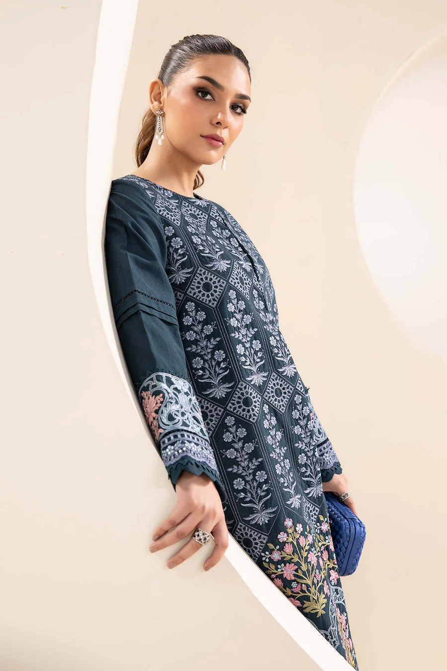 Maria B DW-W24-154 Casual Pret 2024 - Image 2