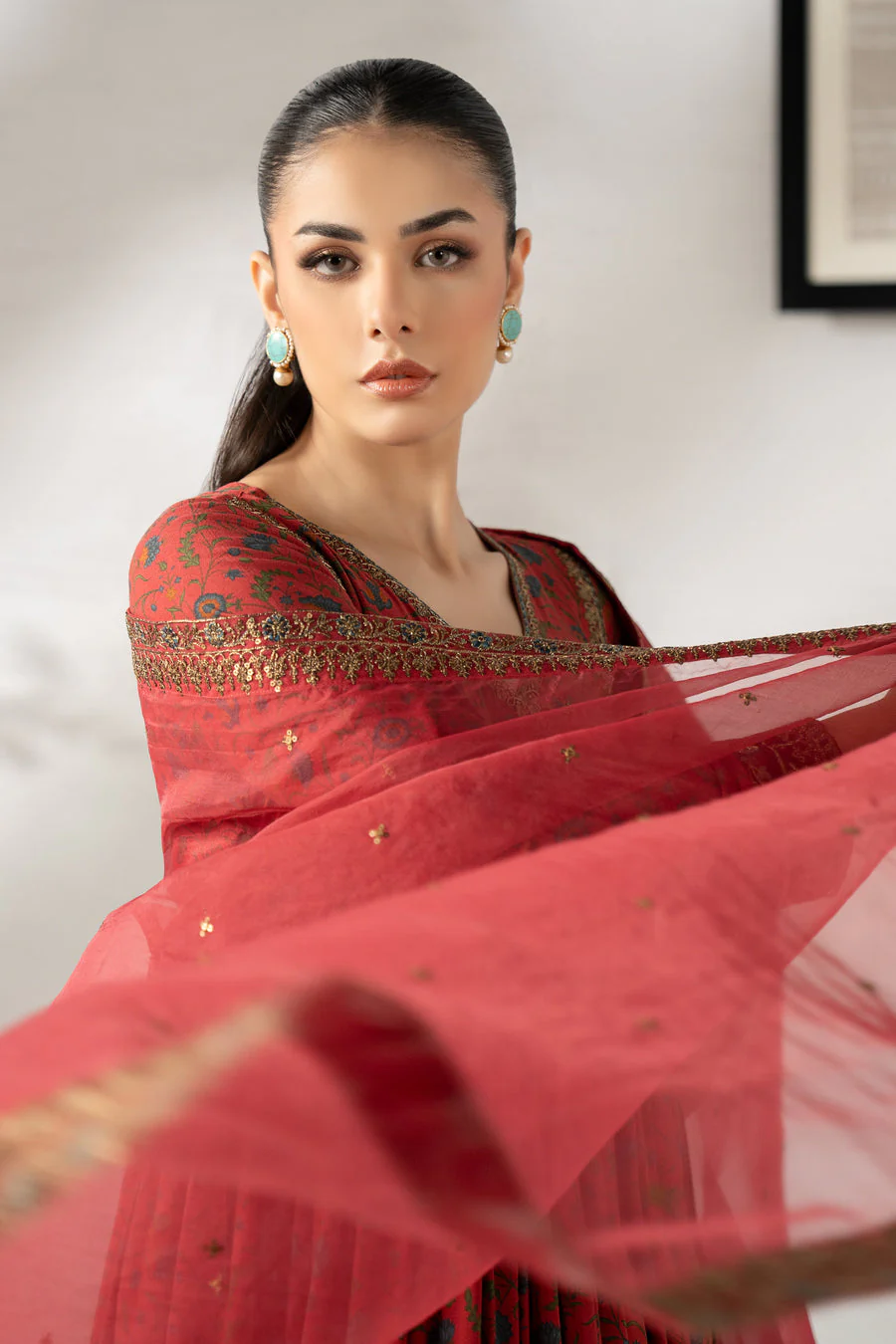Maria B DWW2525-ESM-RED Winter Luxury Pret 2025 - Image 2