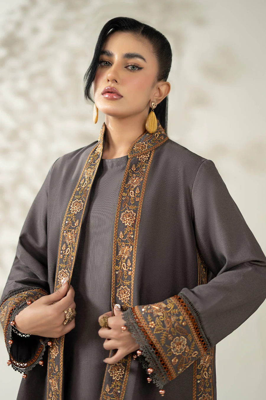Maria B DWW2549-ESM-GRY Winter Luxury Pret 2025 - Image 2