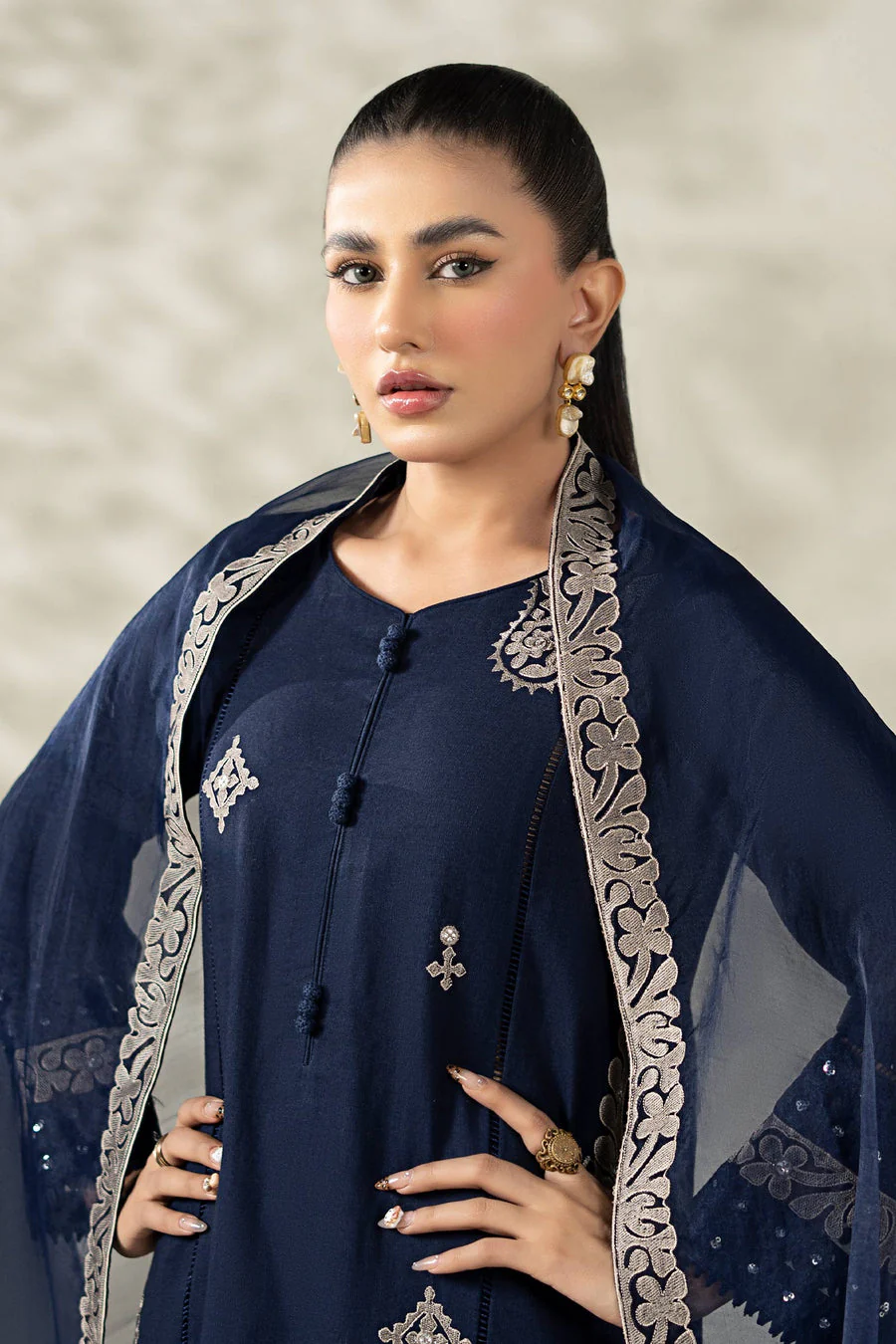 Maria B DWW2554-ESM-BLU Winter Luxury Pret 2025 - Image 2