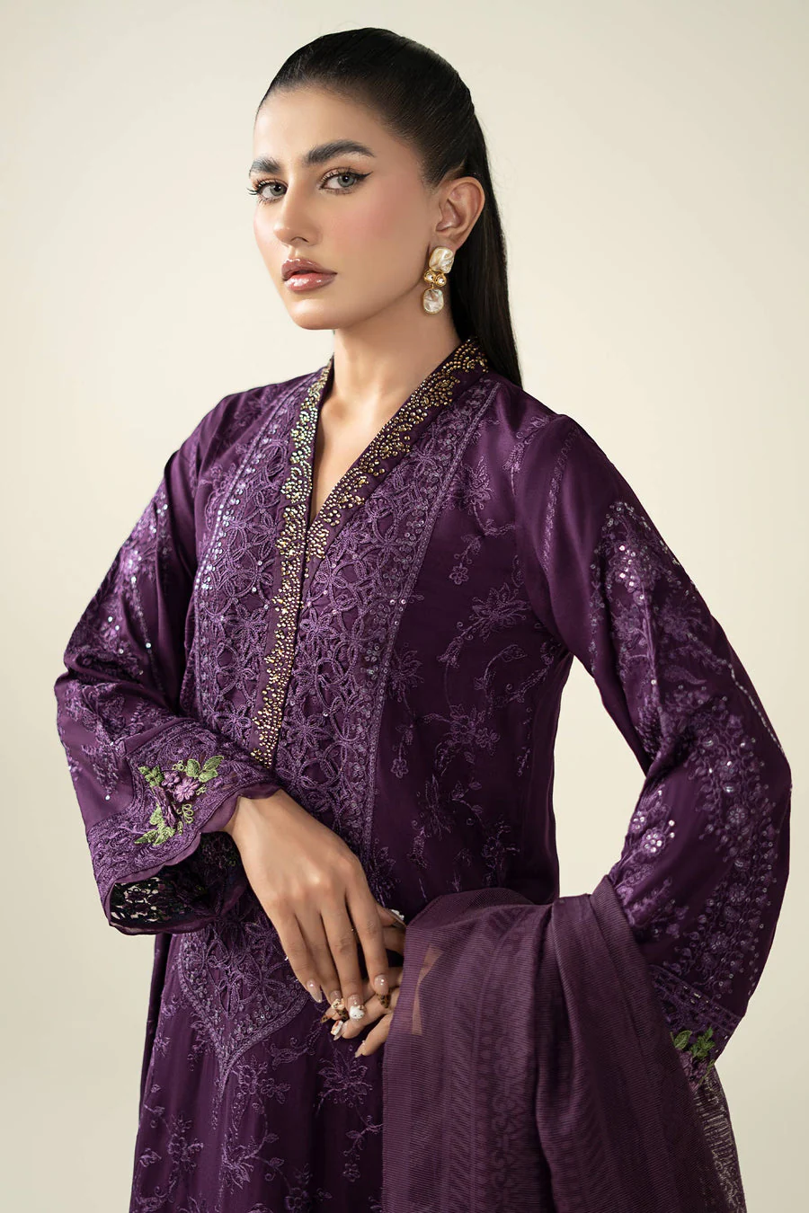 Maria B DWW2574-ESM-PRP Winter Luxury Pret 2025 - Image 2