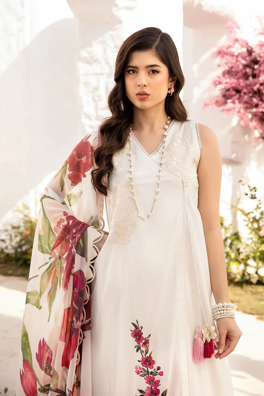 Maria B MB-CUS25-701B M Print Lawn 2025 - Image 2