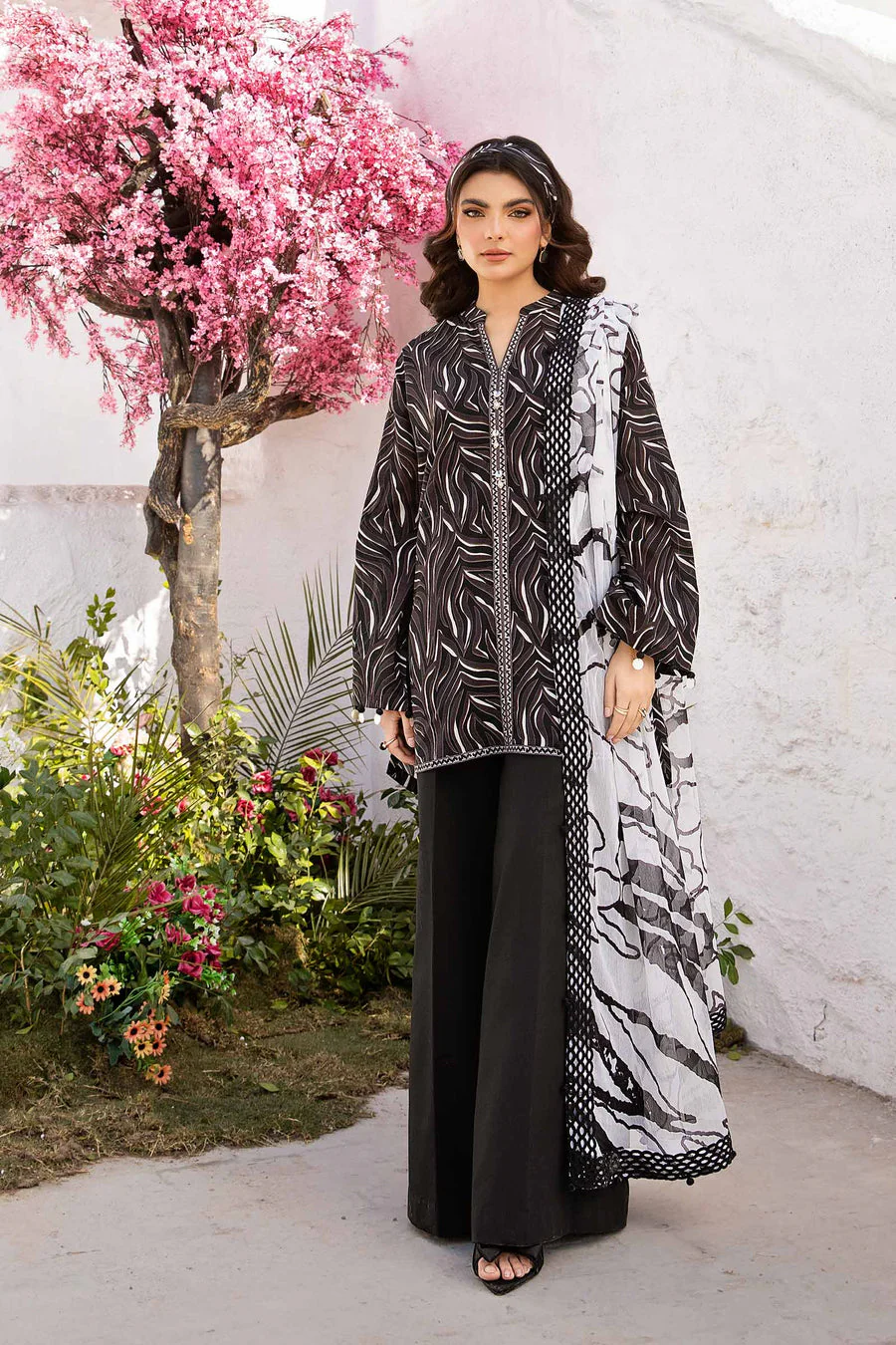 Maria B MB-CUS25-704B M Print Lawn 2025
