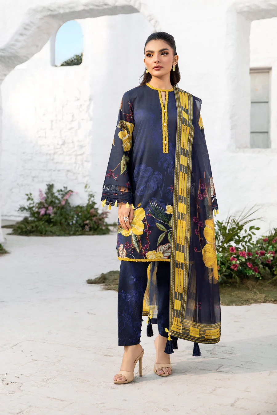 Maria B MB-CUS25-710B M Print Lawn 2025