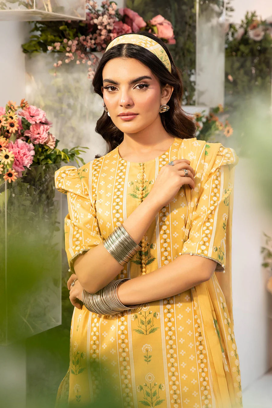 Maria B MB-CUS25-711A M Print Lawn 2025 - Image 2