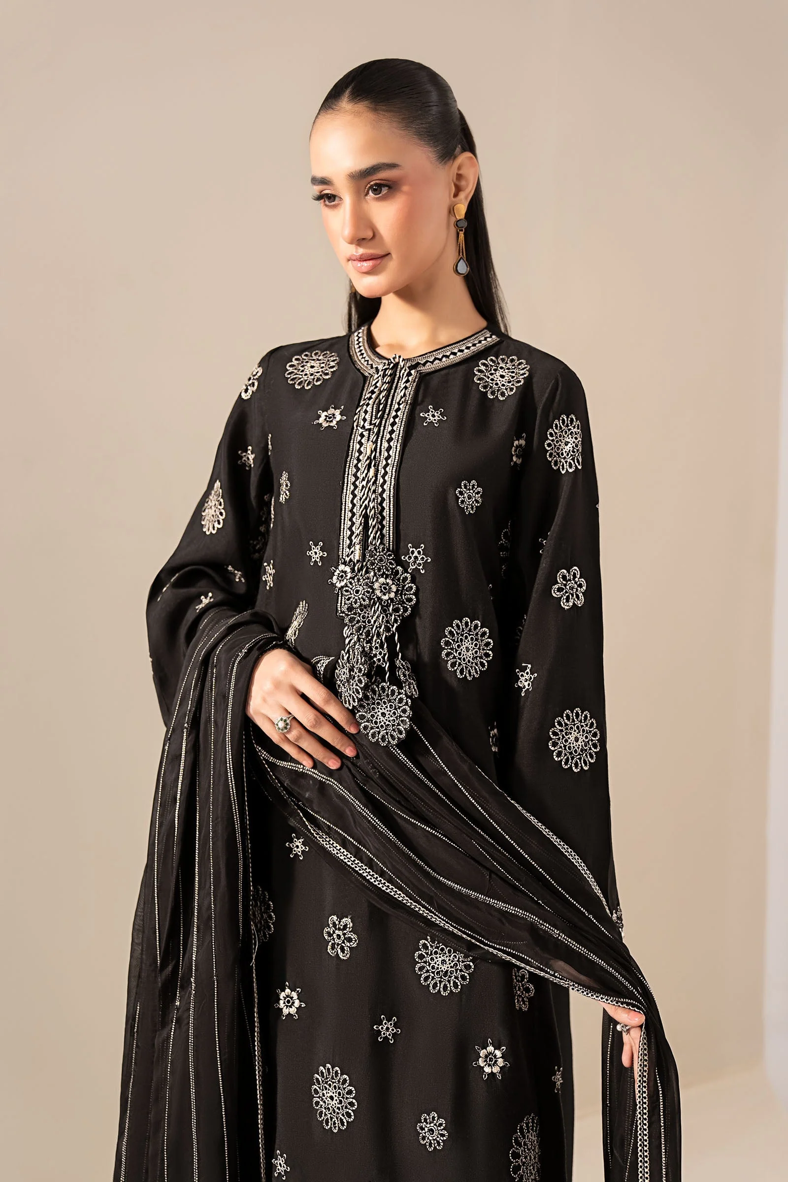 Maria B MST-EF26-08 Black Eid Ki Tayariaan Kahaniyan 2026 - Image 2