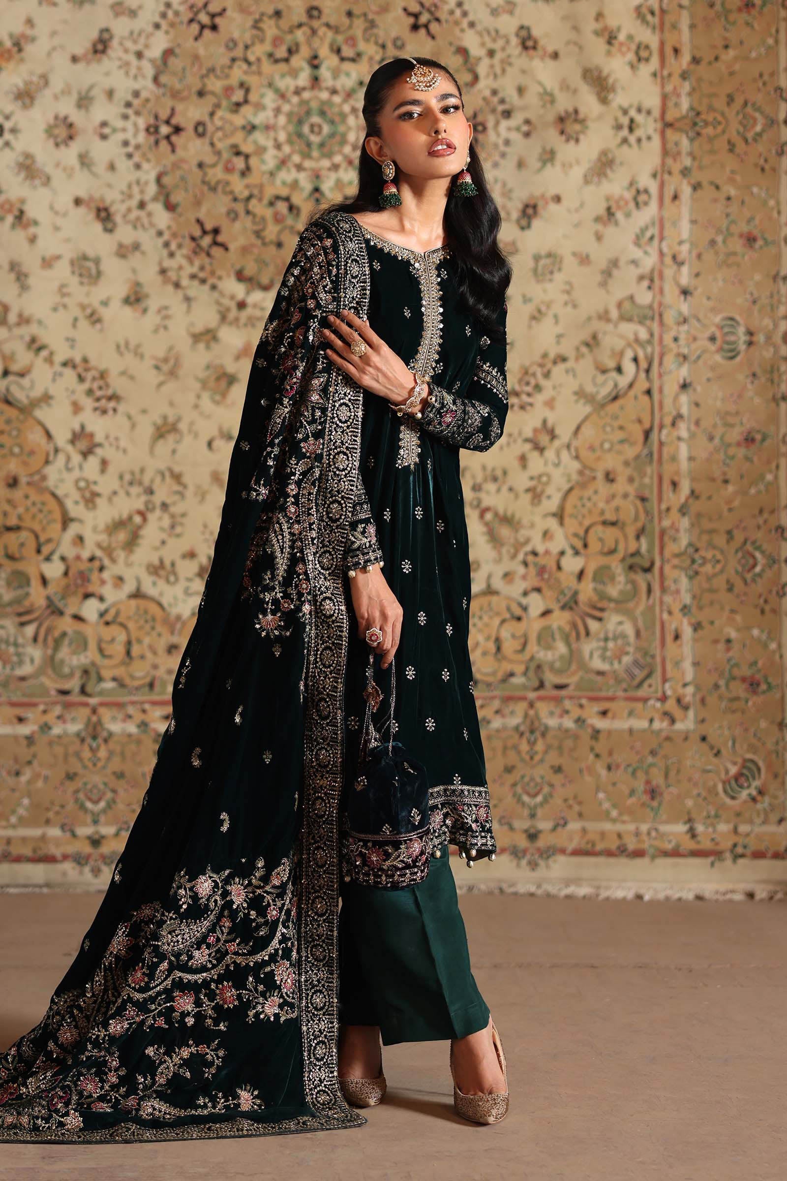 Maria B SFW2546-ESM-GRN Shehnai Luxury Formals 2025 - Image 2