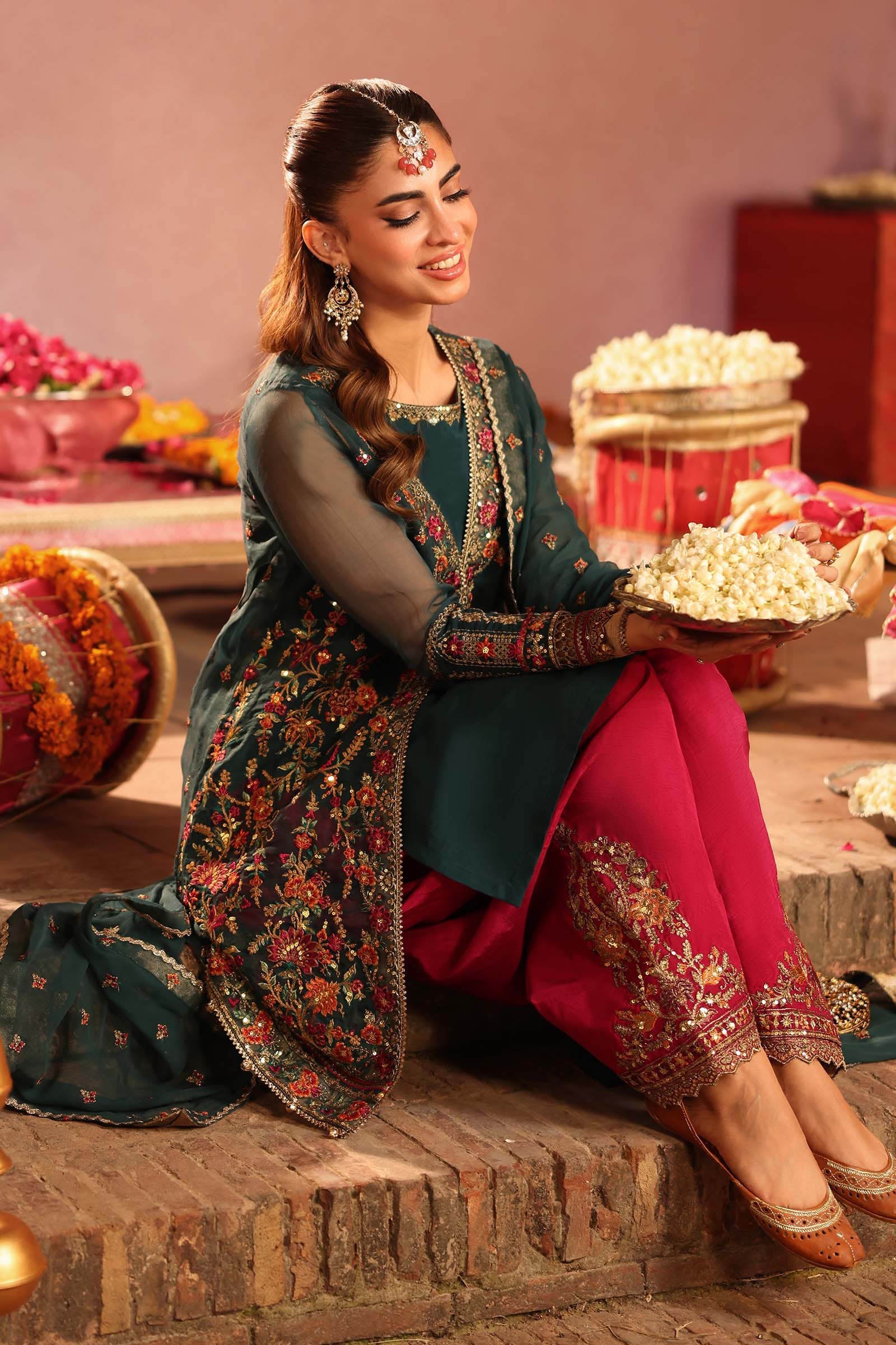 Maria B SFW2556-ESM-GRN Shehnai Luxury Formals 2025 - Image 2