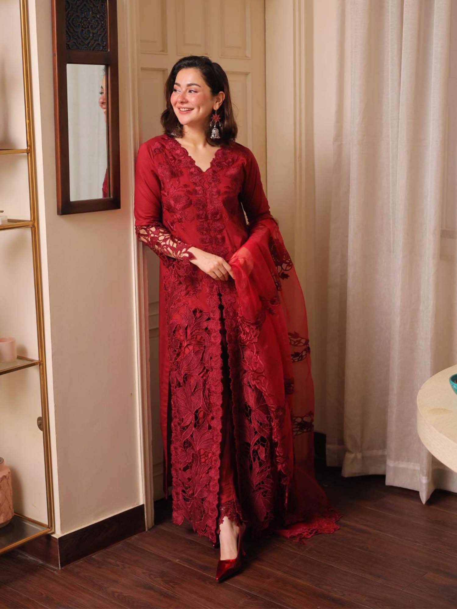 Maryam Hussain Lara Camellia Luxury Pret 2025