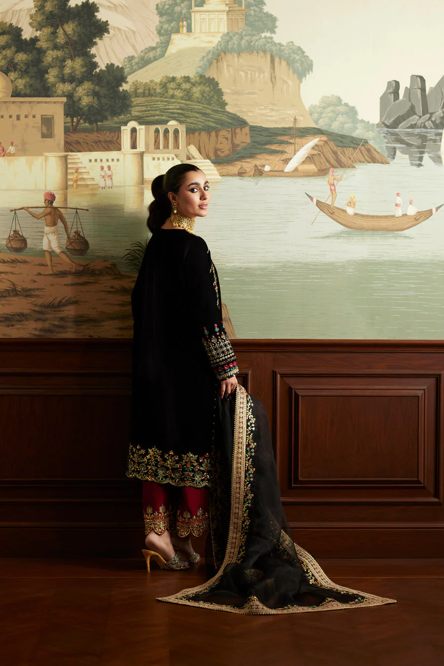 Mina Hassan Jahan Velvet Luxe 2024 - Image 2