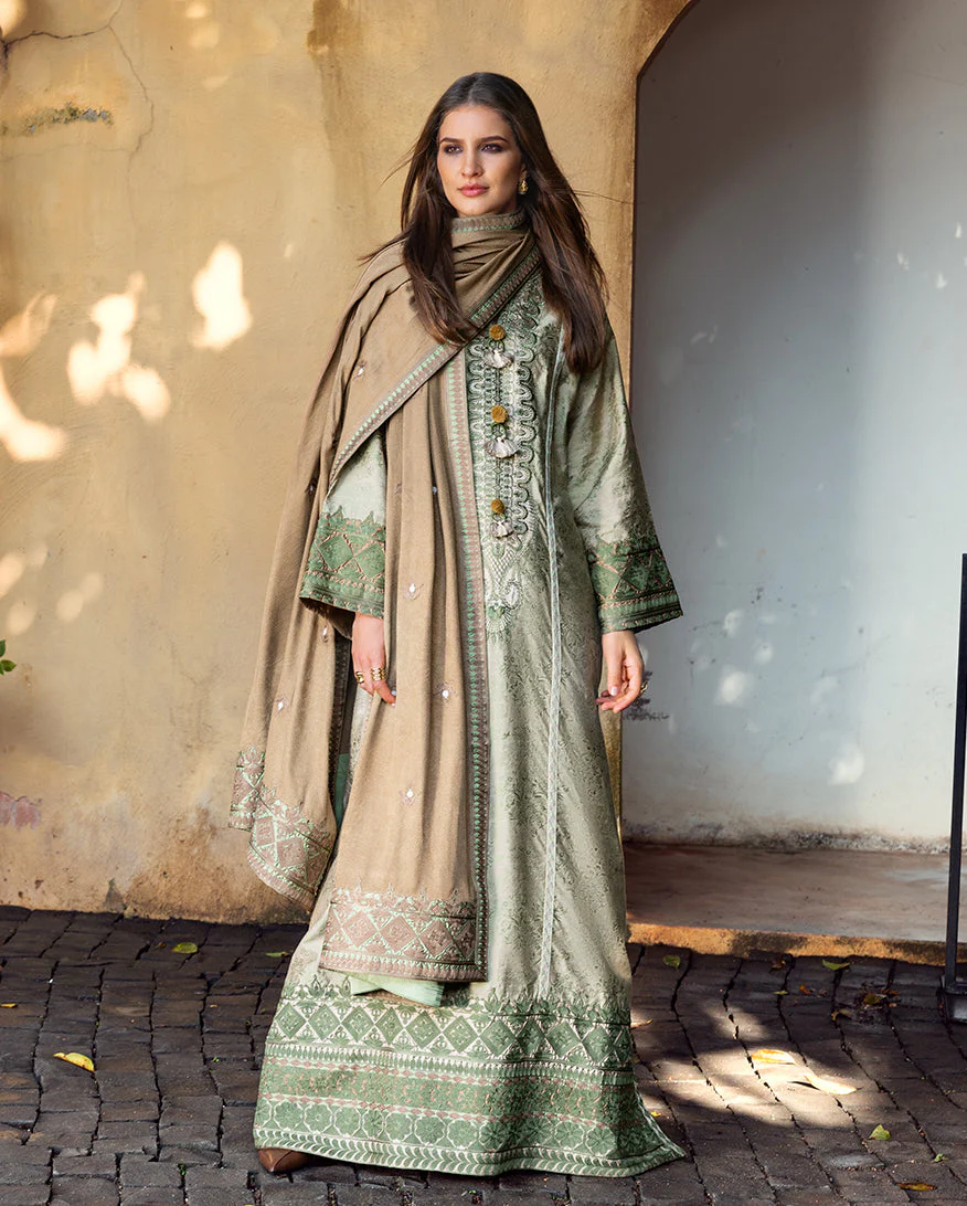 Mushq Solare Broadway Winter 2025