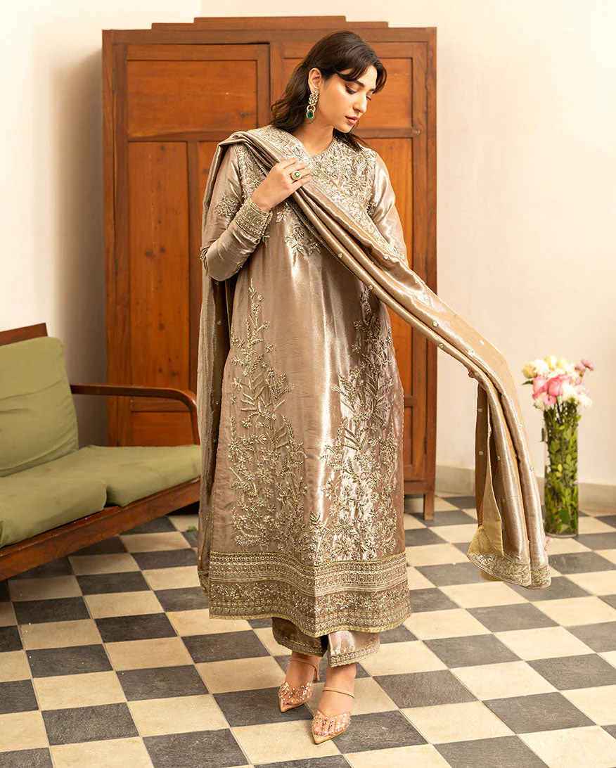 Mushq Uswah Sunehri Formals 2026 - Image 2