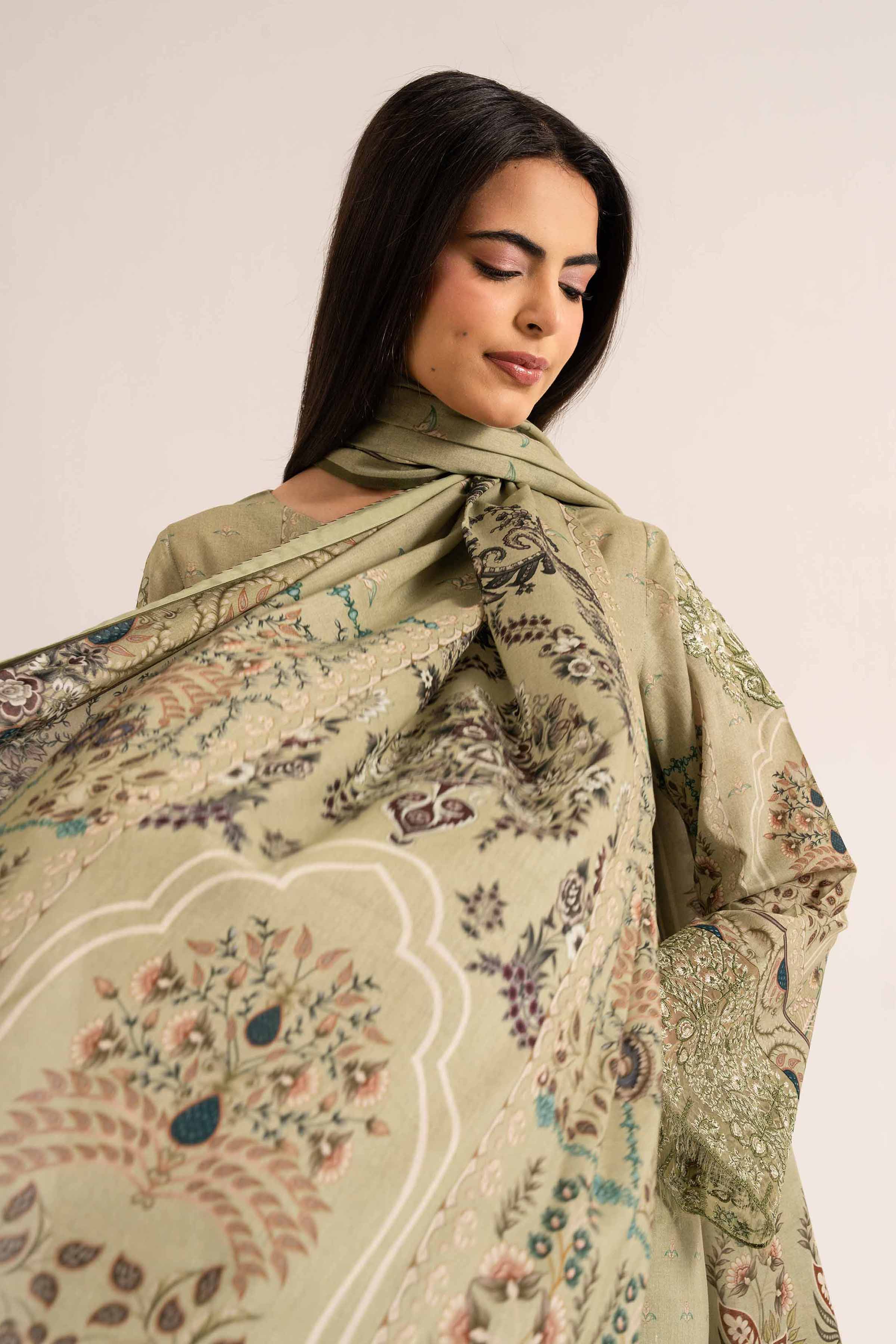 Nishat Linen 42501926 Cross Season Edit 2025 - Image 2