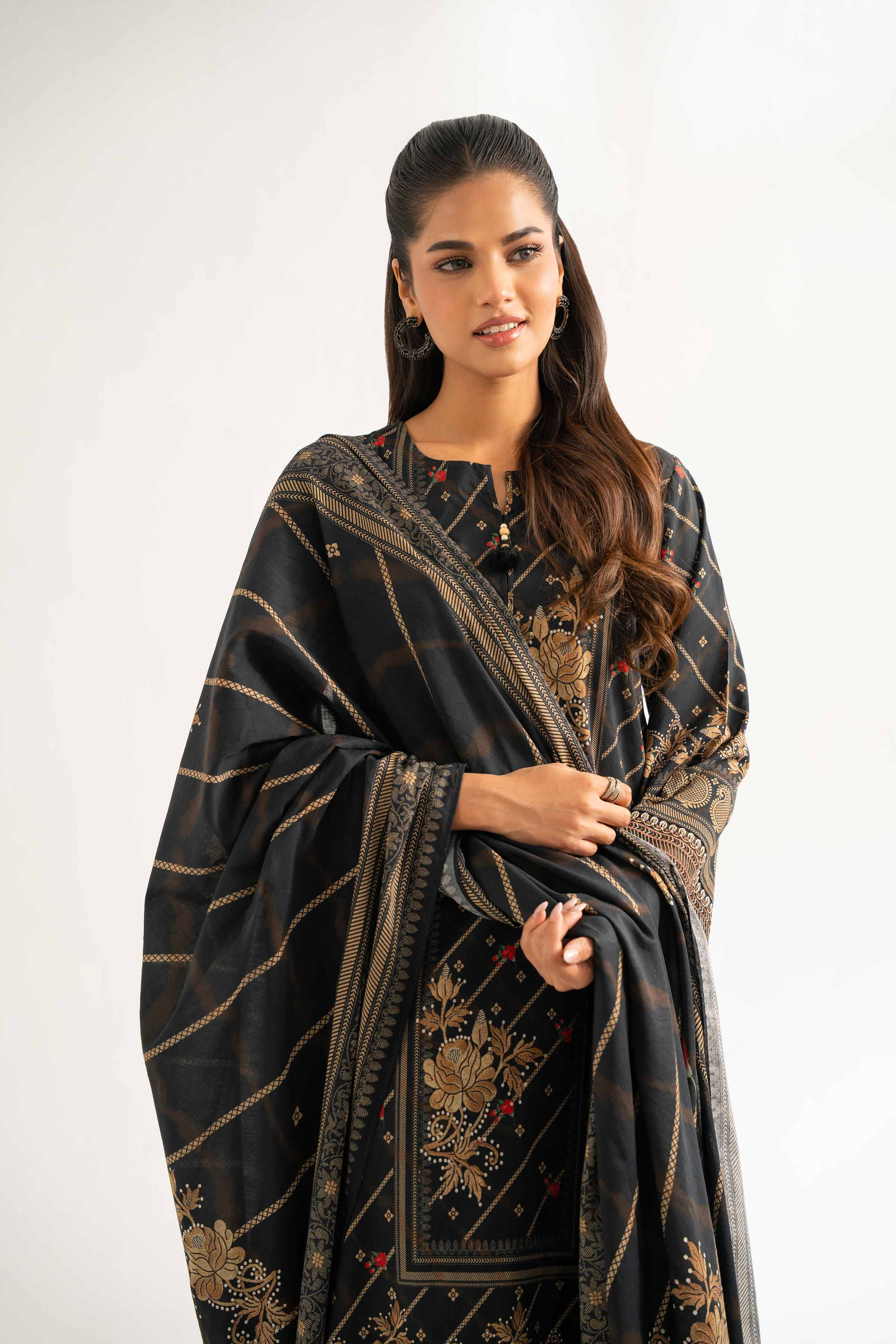 Nishat Linen 42501930 Cross Season Edit 2025 - Image 3