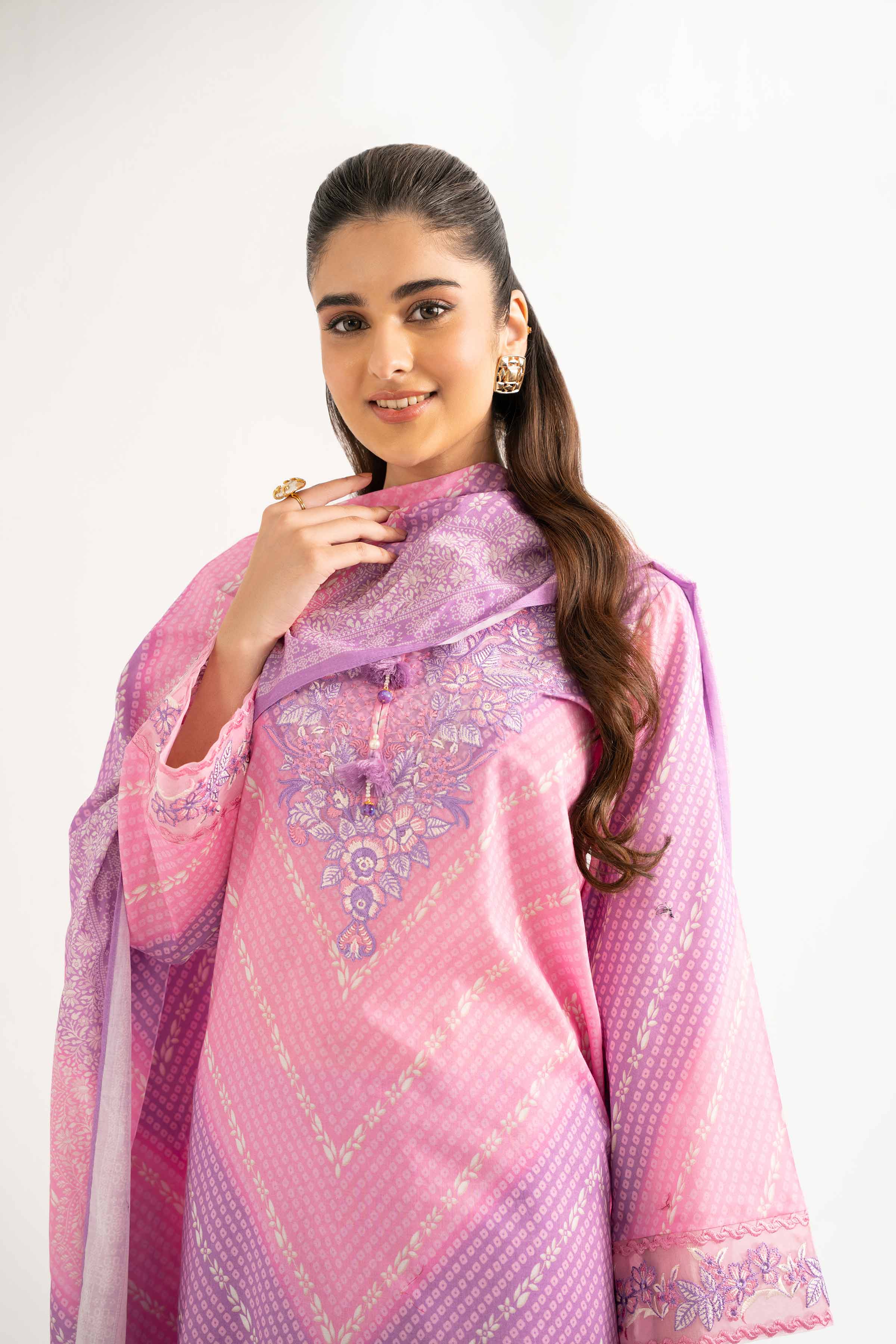 Nishat Linen 42501931 Cross Season Edit 2025 - Image 3