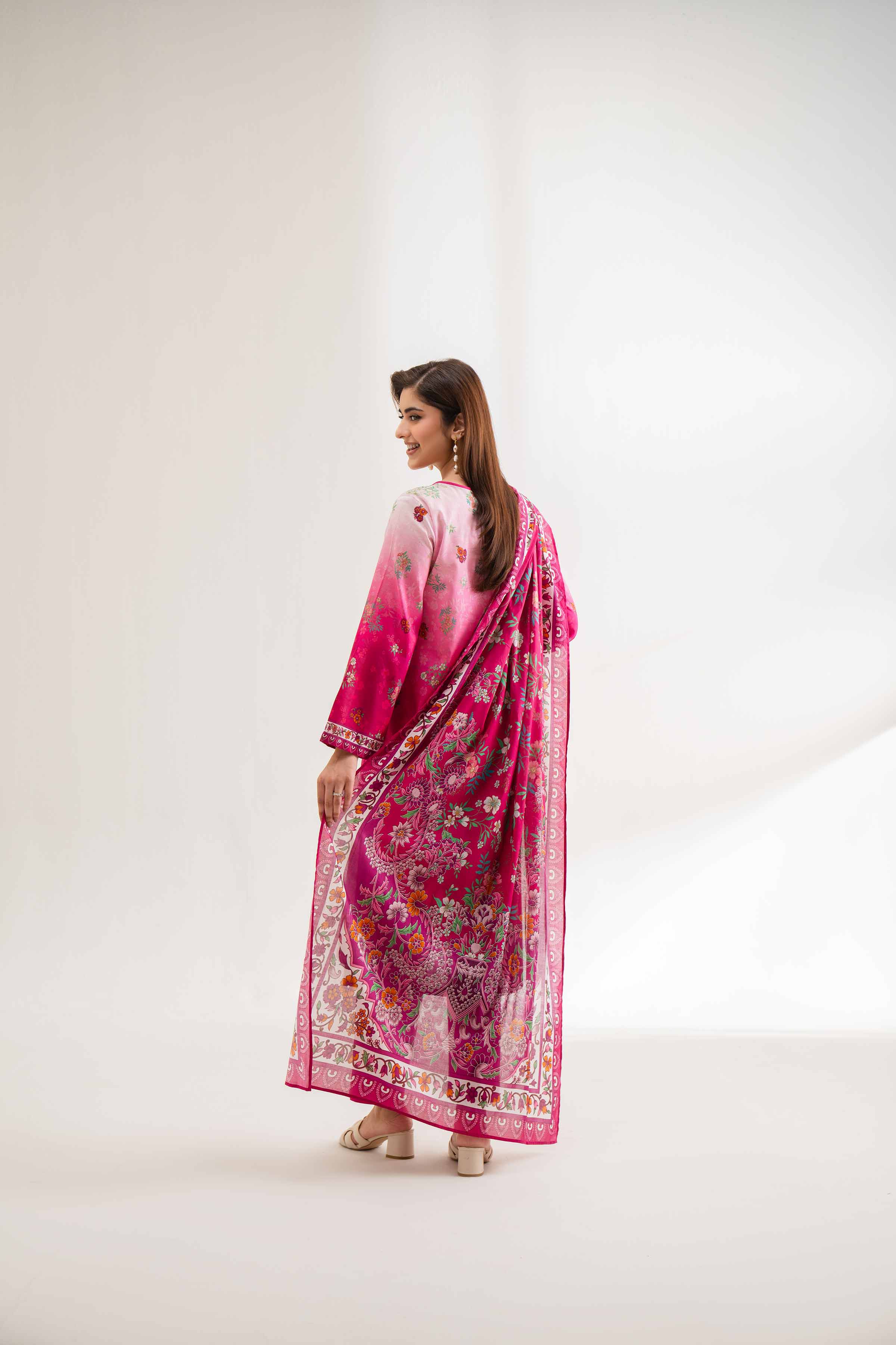Nishat Linen 42501934 Cross Season Edit 2025 - Image 2