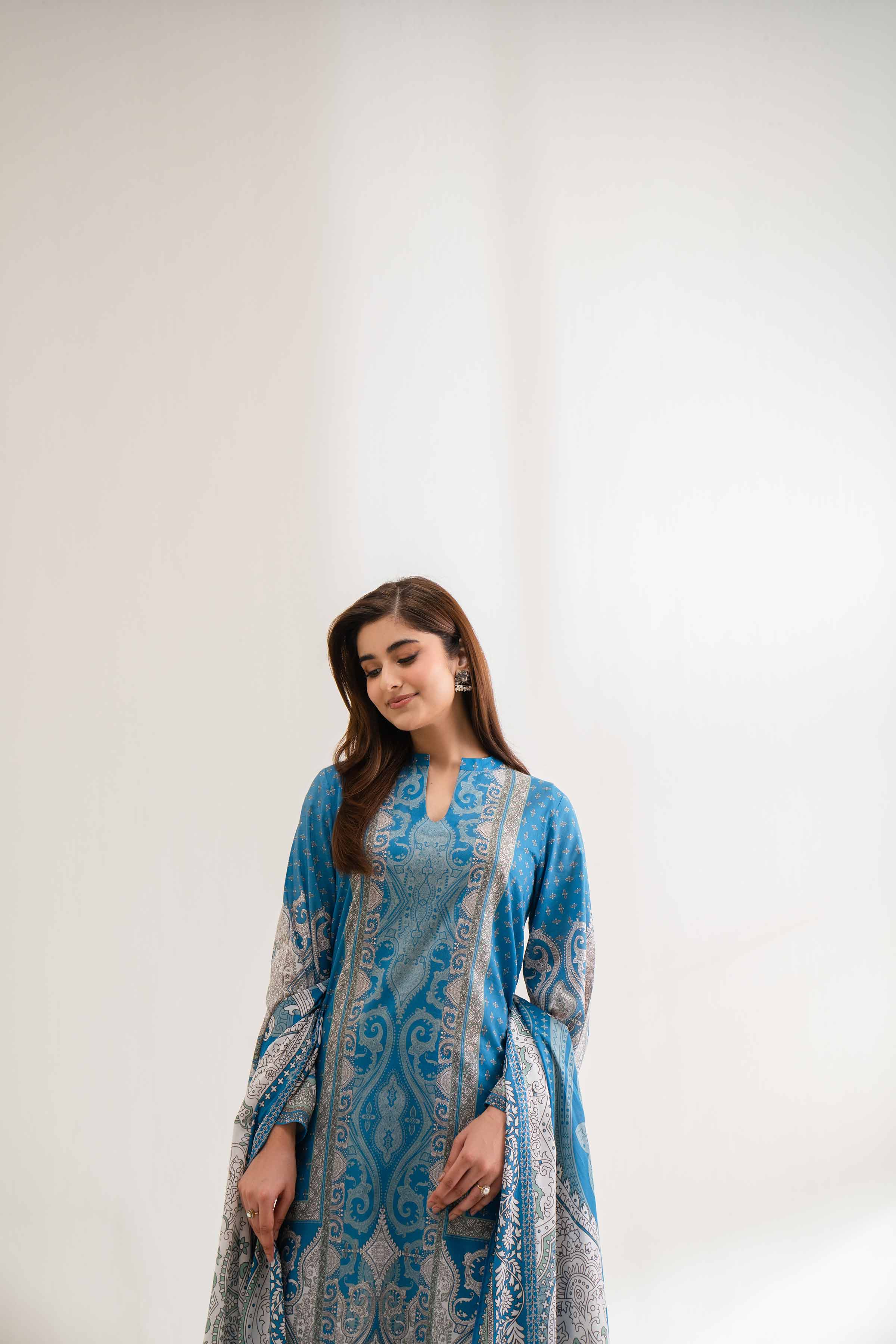 Nishat Linen 42501935 Cross Season Edit 2025 - Image 2