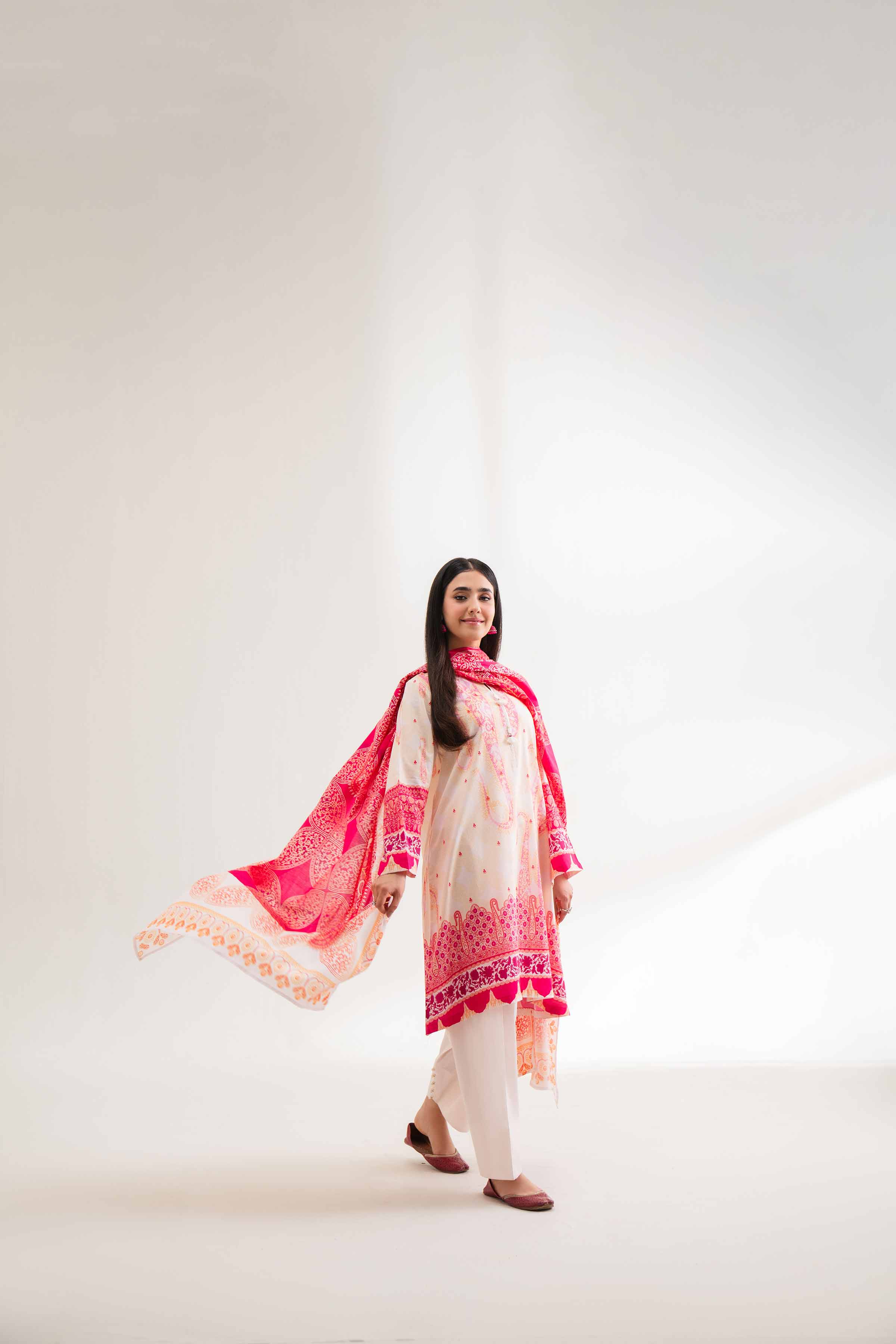 Nishat Linen 42501938 Cross Season Edit 2025