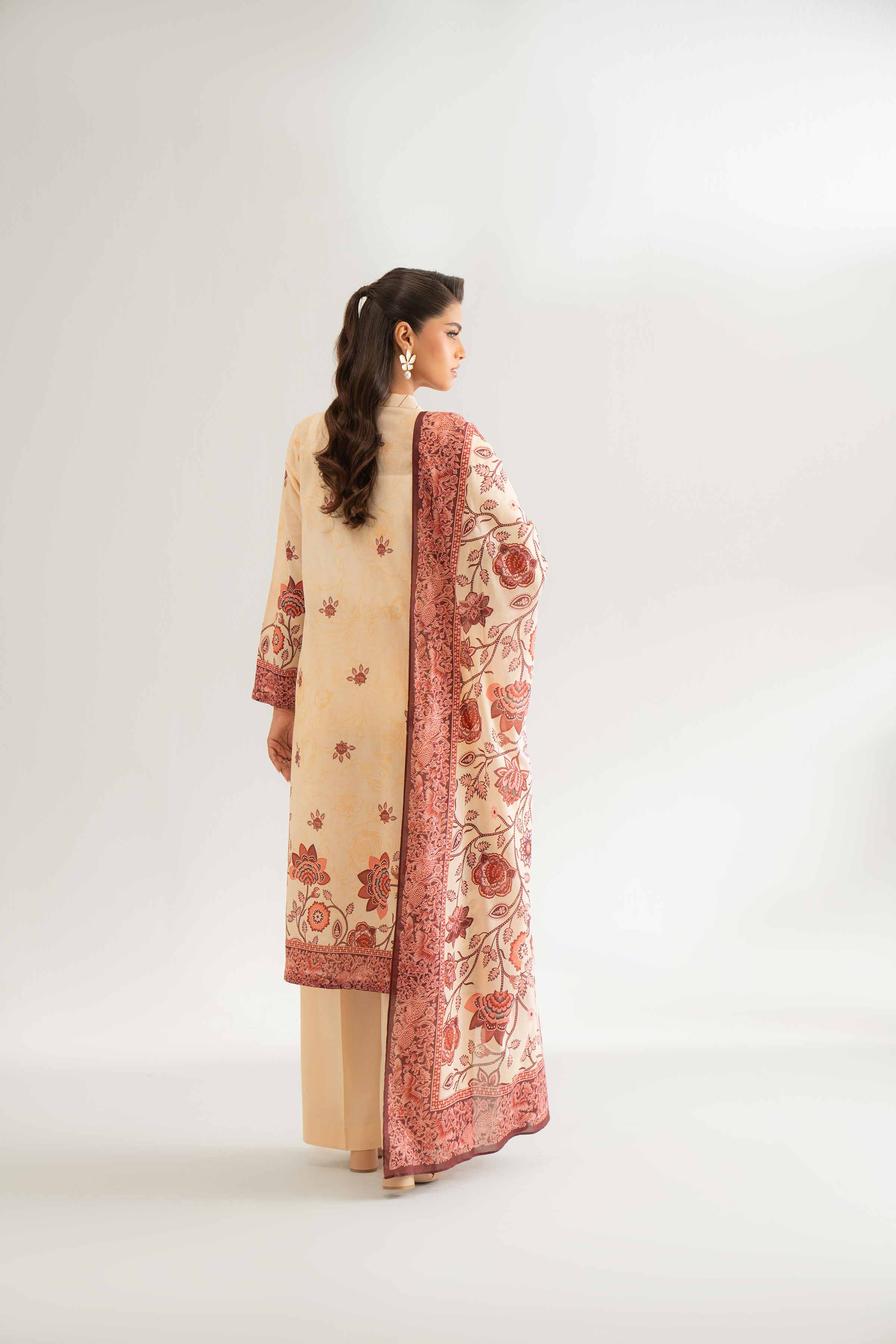 Nishat Linen 42501940 Cross Season Edit 2025 - Image 3