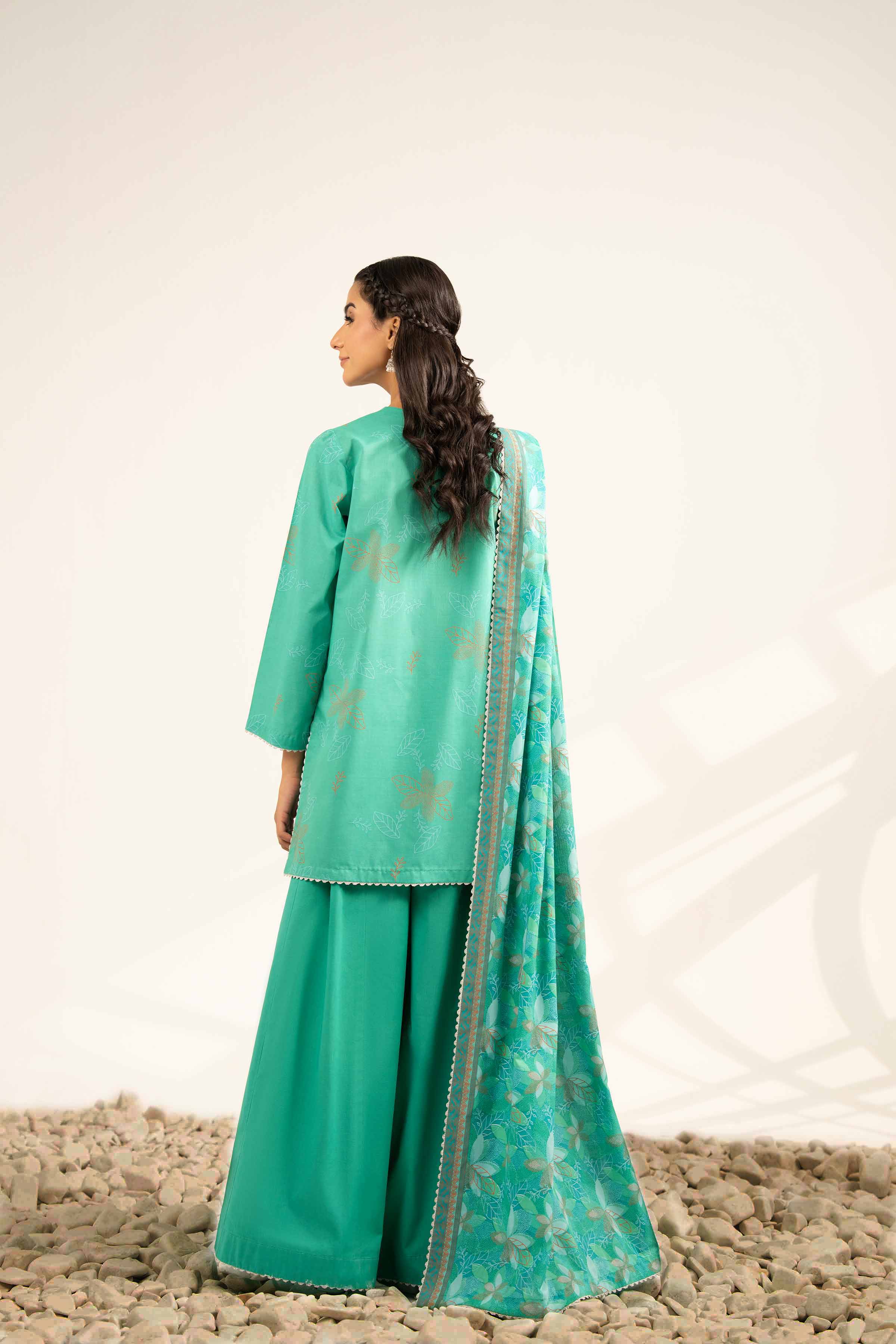 Nishat Linen 42501966 Cross Season Edit 2025 - Image 2